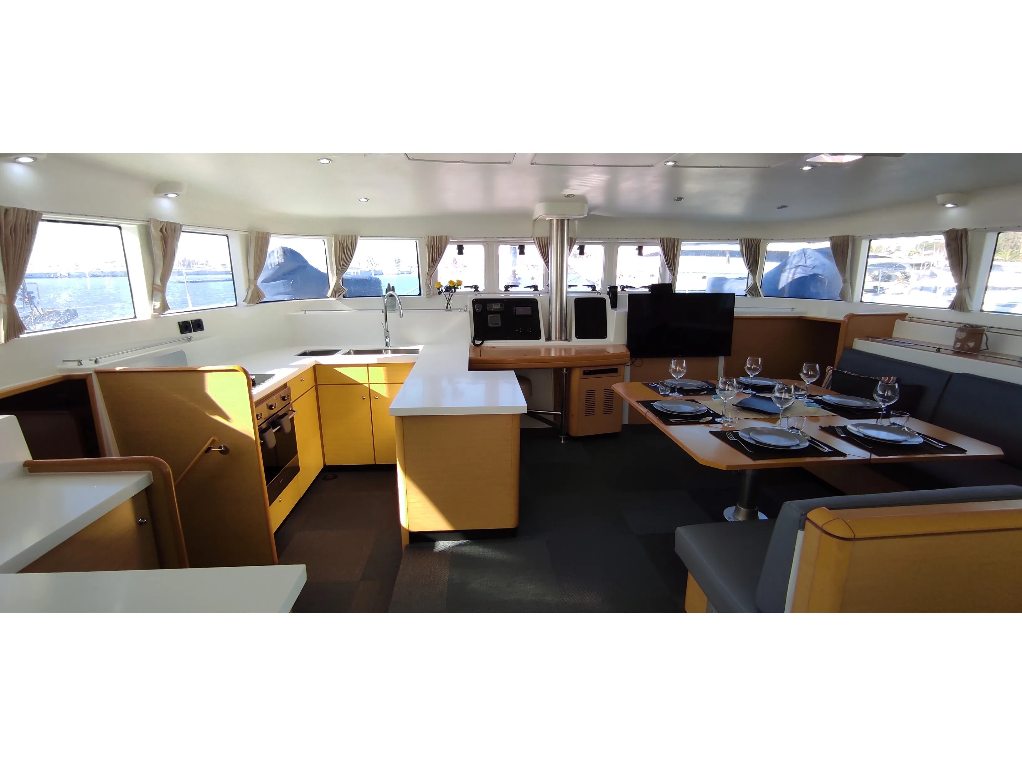 Lagoon 500 Casino Royale - (A/C - Generator - Refit 2021) — jahtikuva 2