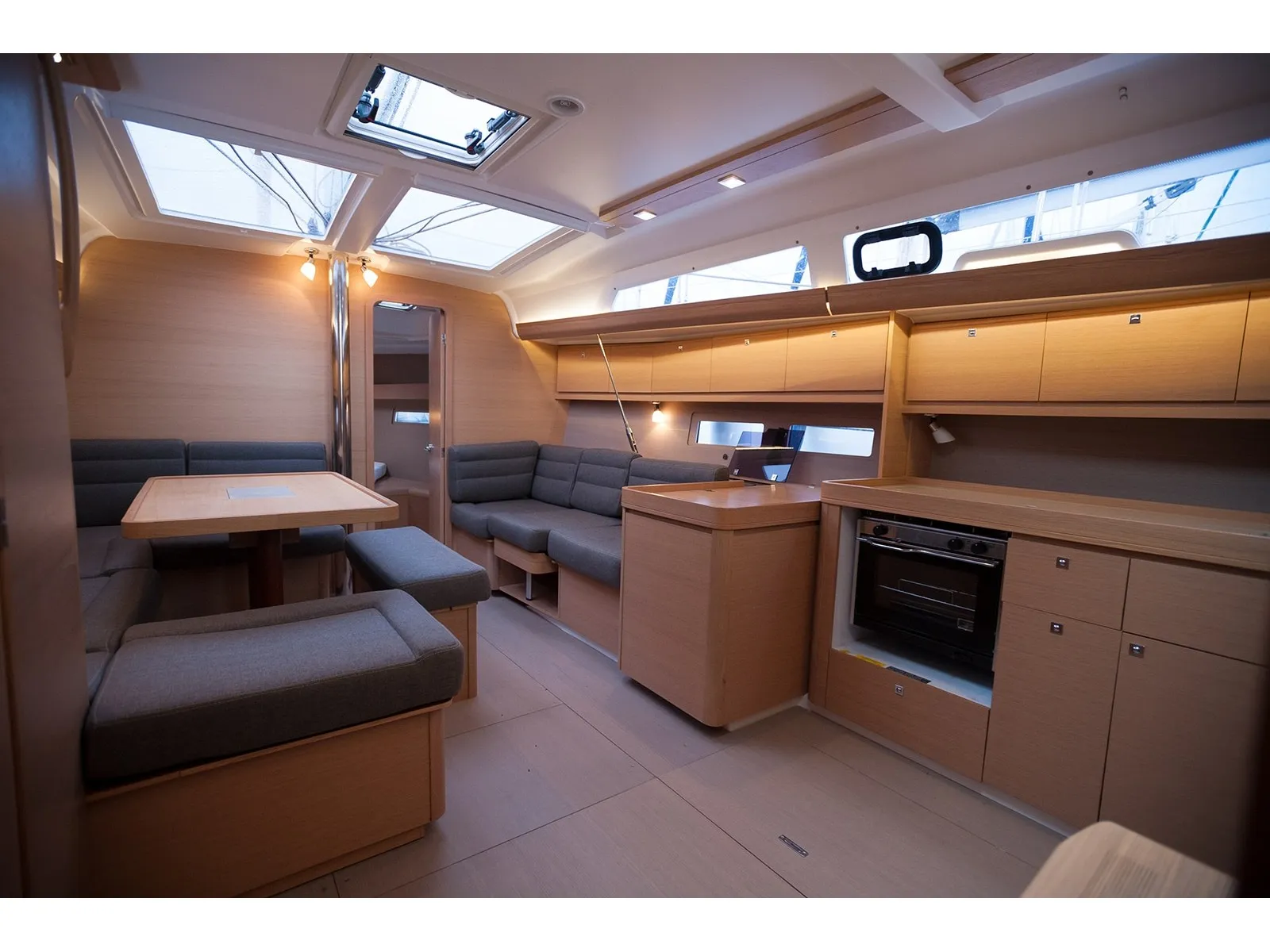 Dufour 410 Grand Large Anemos — yacht photo 3