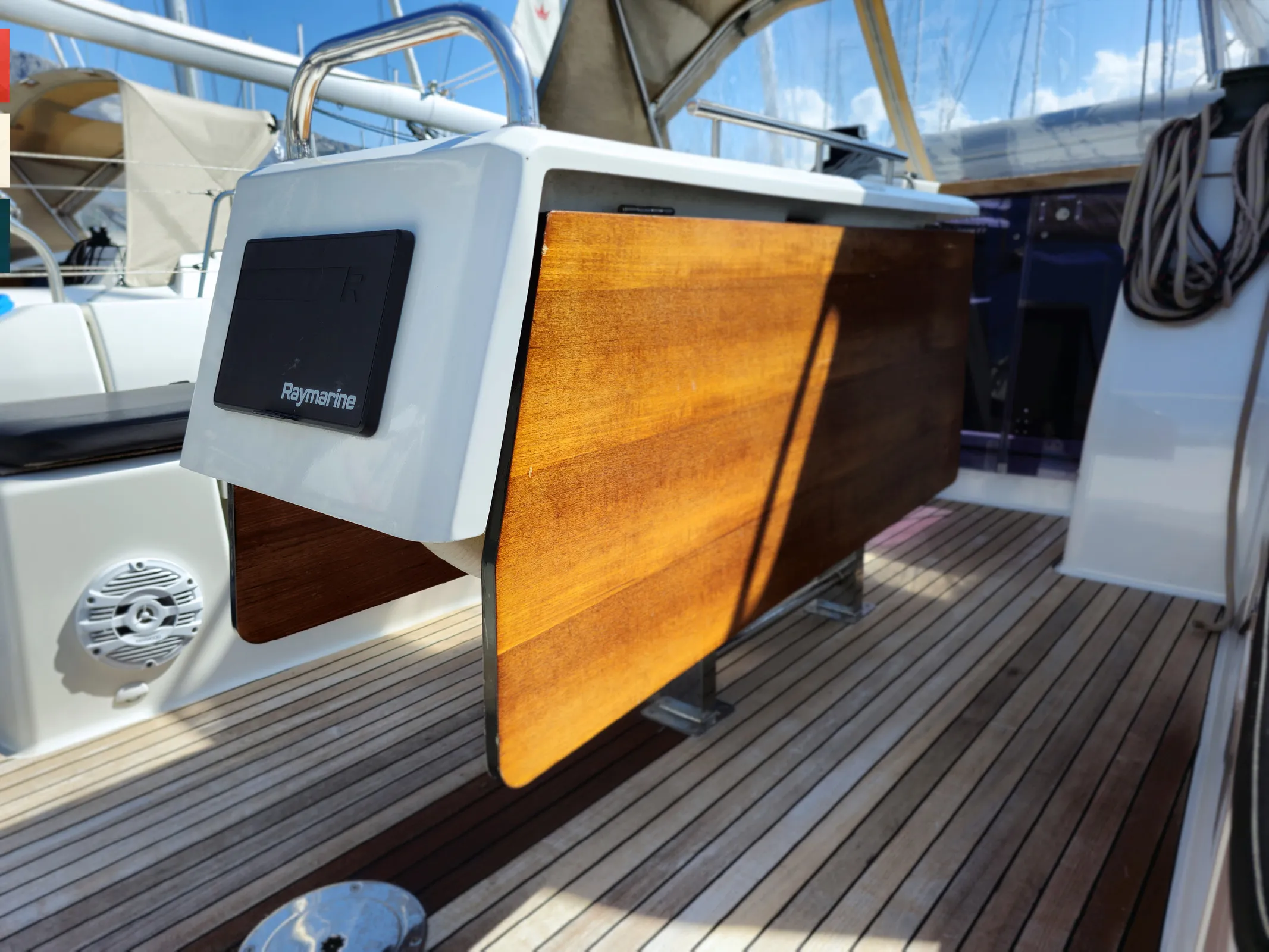 Dufour 430 Largo — фотография яхты 9