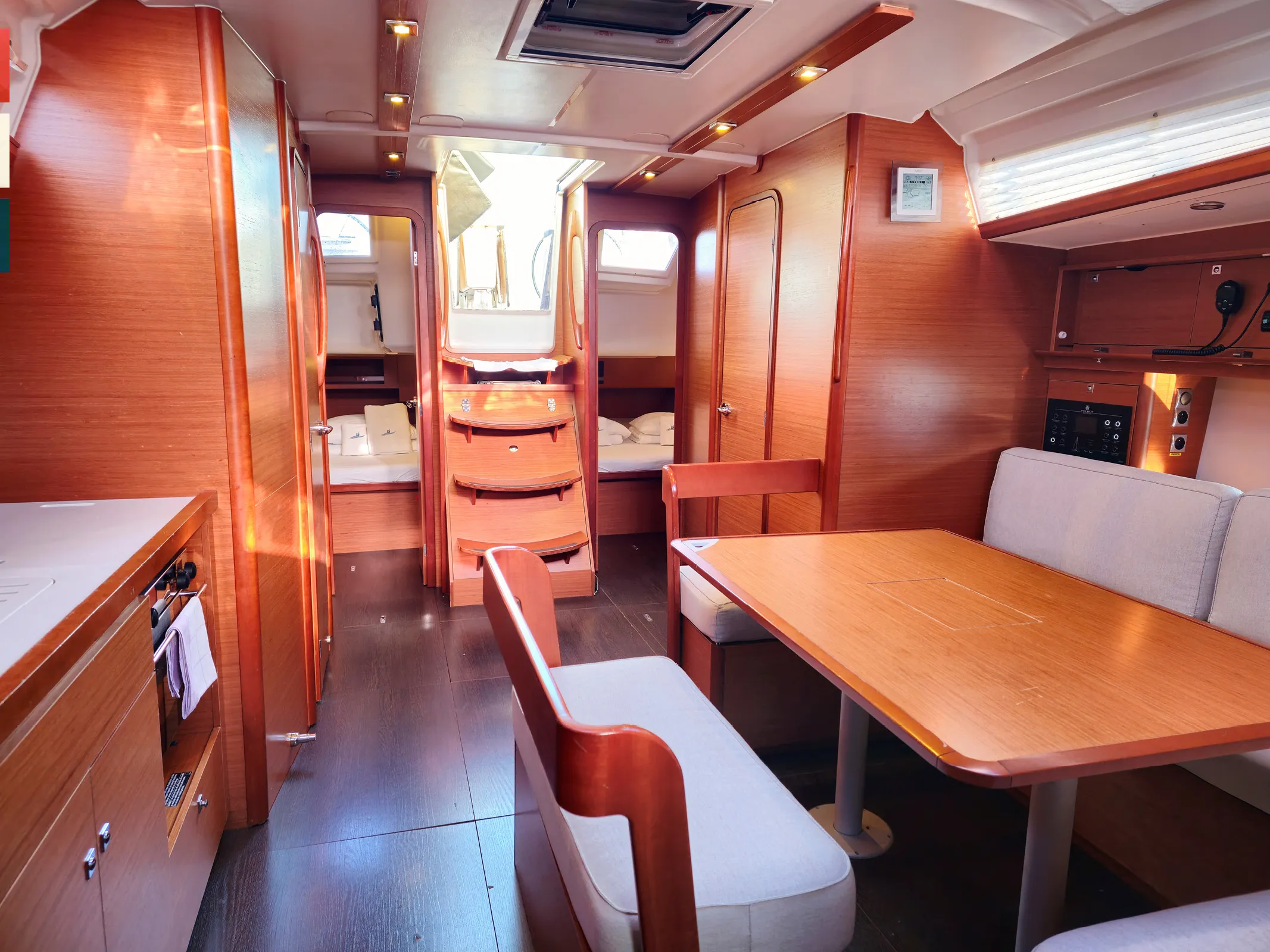 Dufour 430 Largo — фотография яхты 37