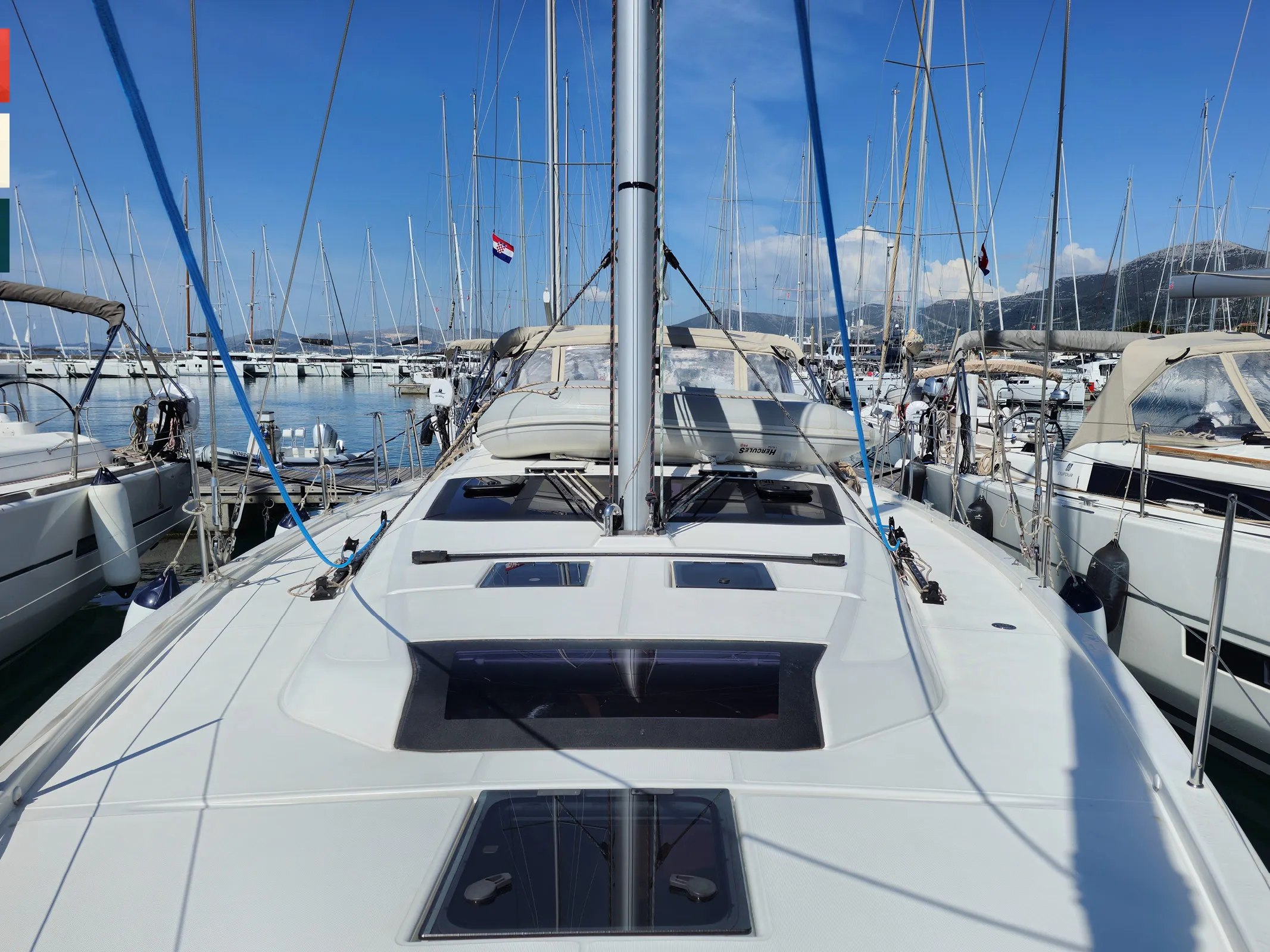 Dufour 430 Largo — фотография яхты 17