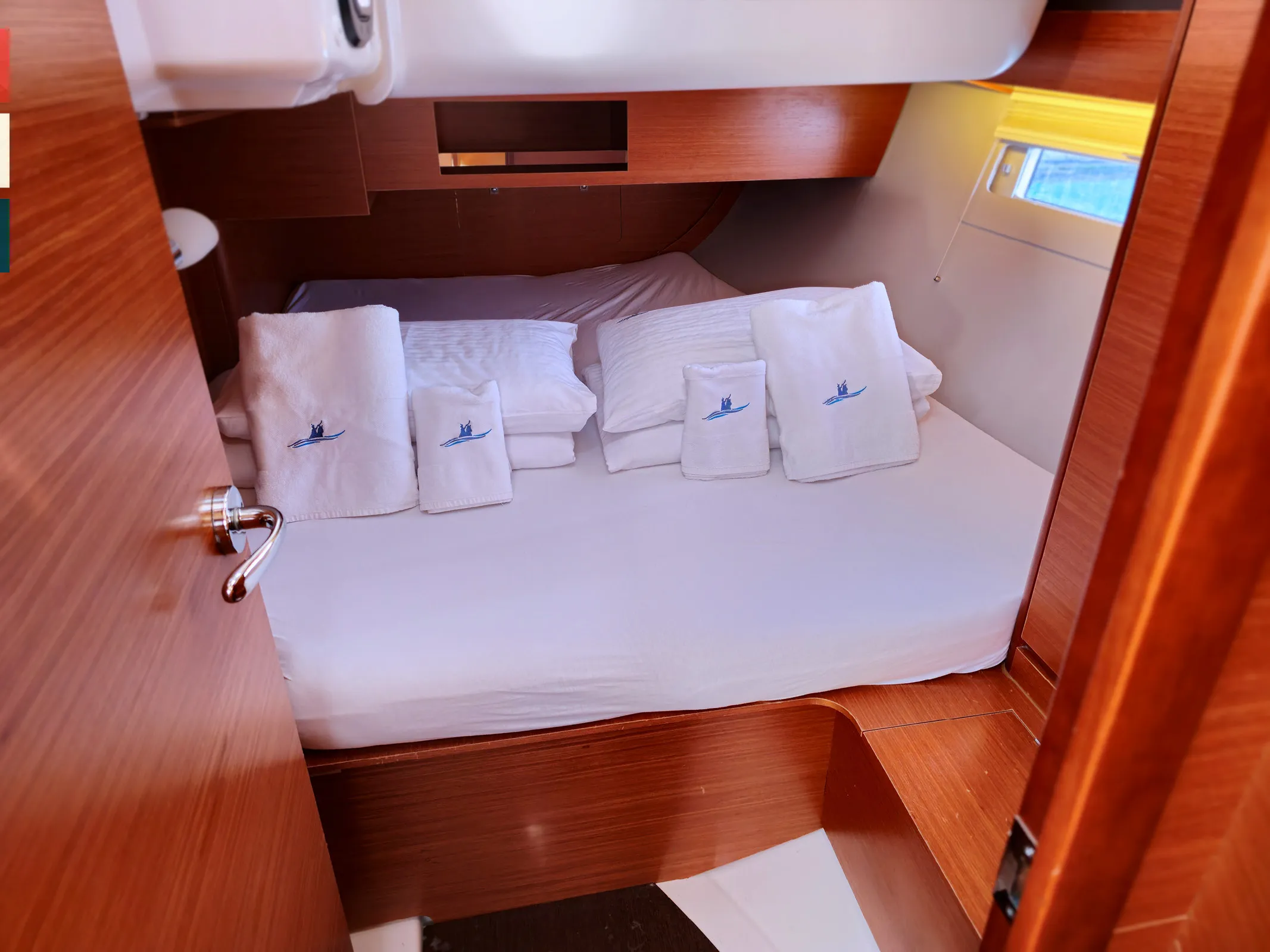 Dufour 390 Grand Large Klara — фотография яхты 38