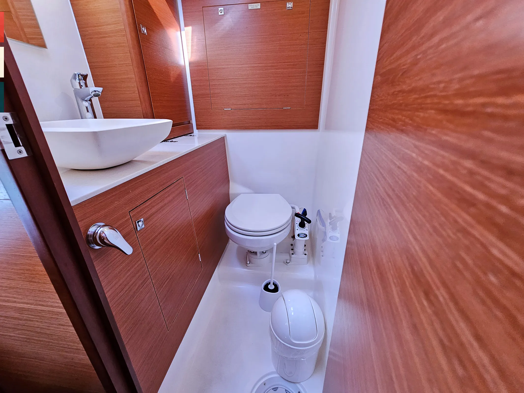 Dufour 390 Grand Large Klara — фотография яхты 22
