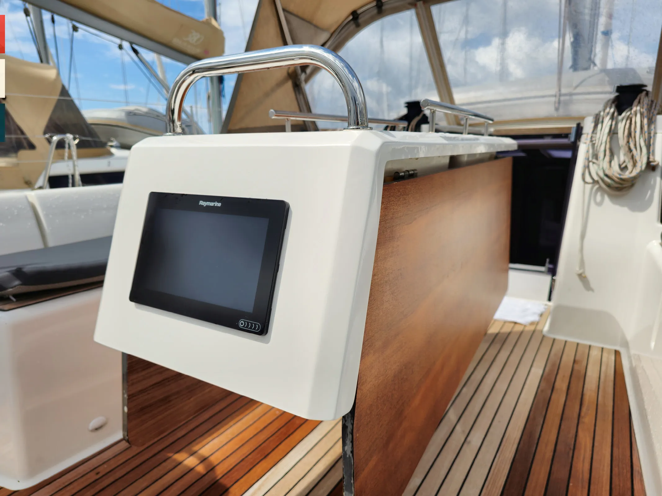 Dufour 390 Grand Large Klara — фотография яхты 13