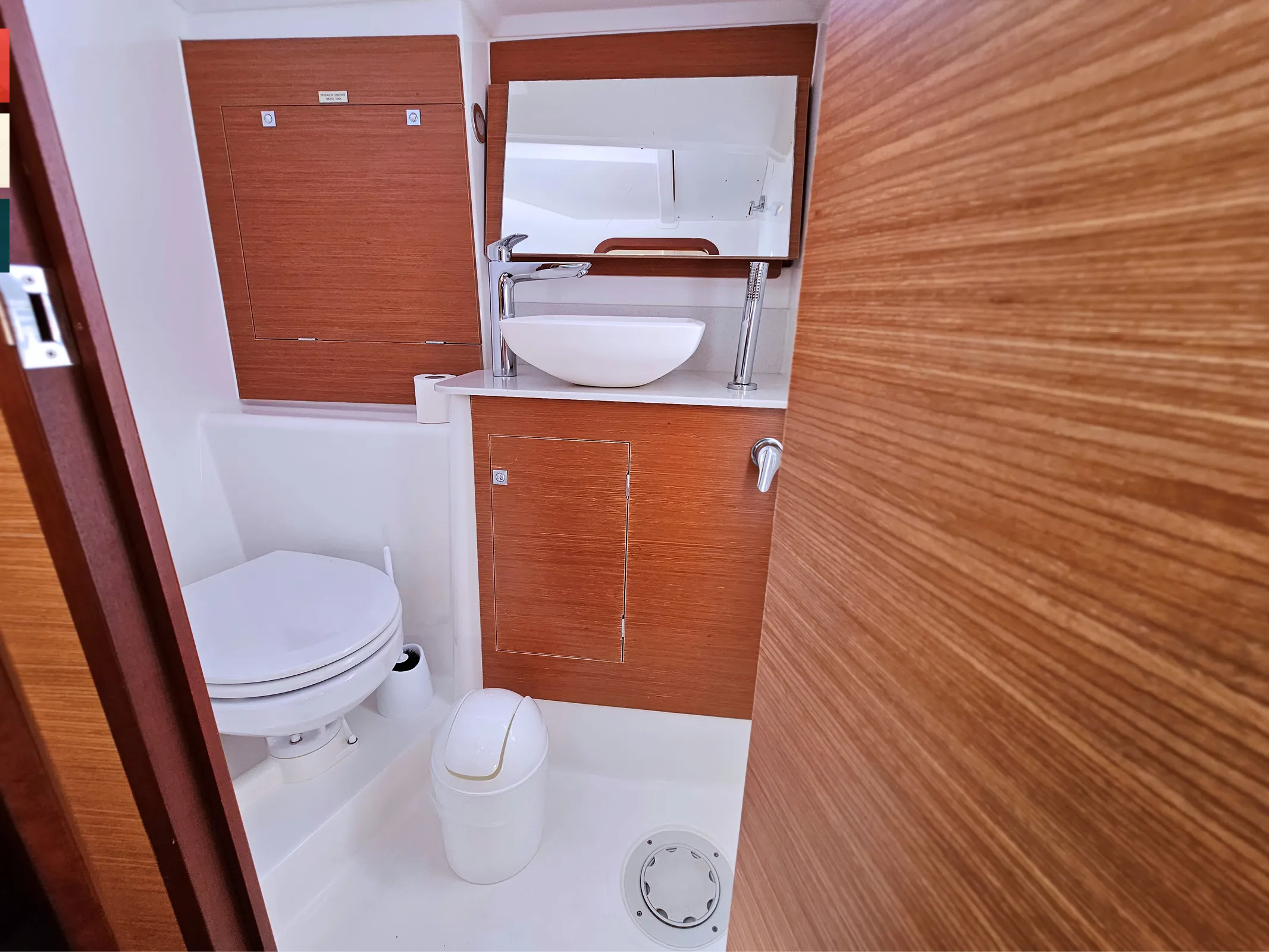 Dufour 390 Grand Large Klara — фотография яхты 30