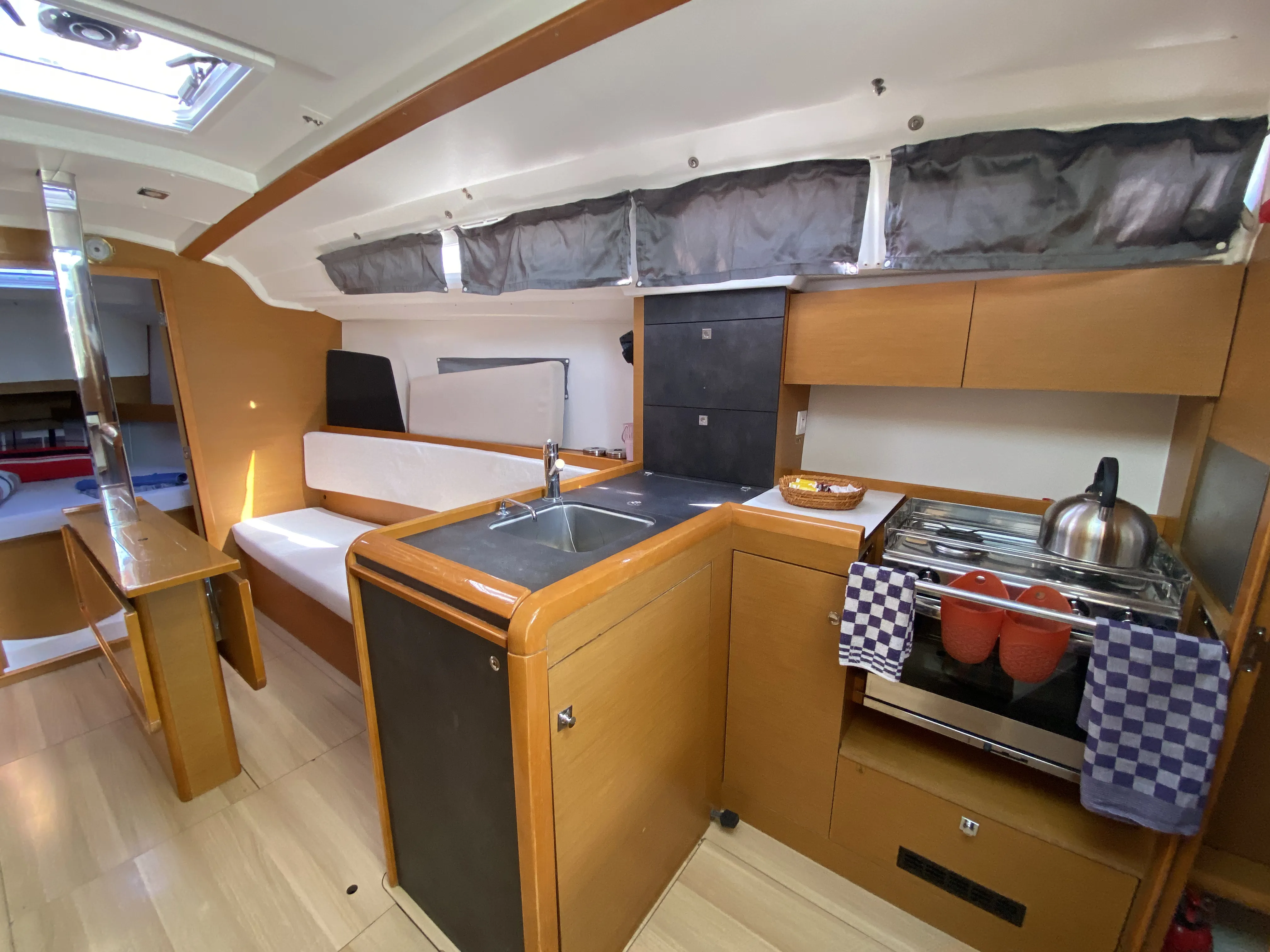 Sun Odyssey 349 Blue Dreams — foto dello yacht n. 11