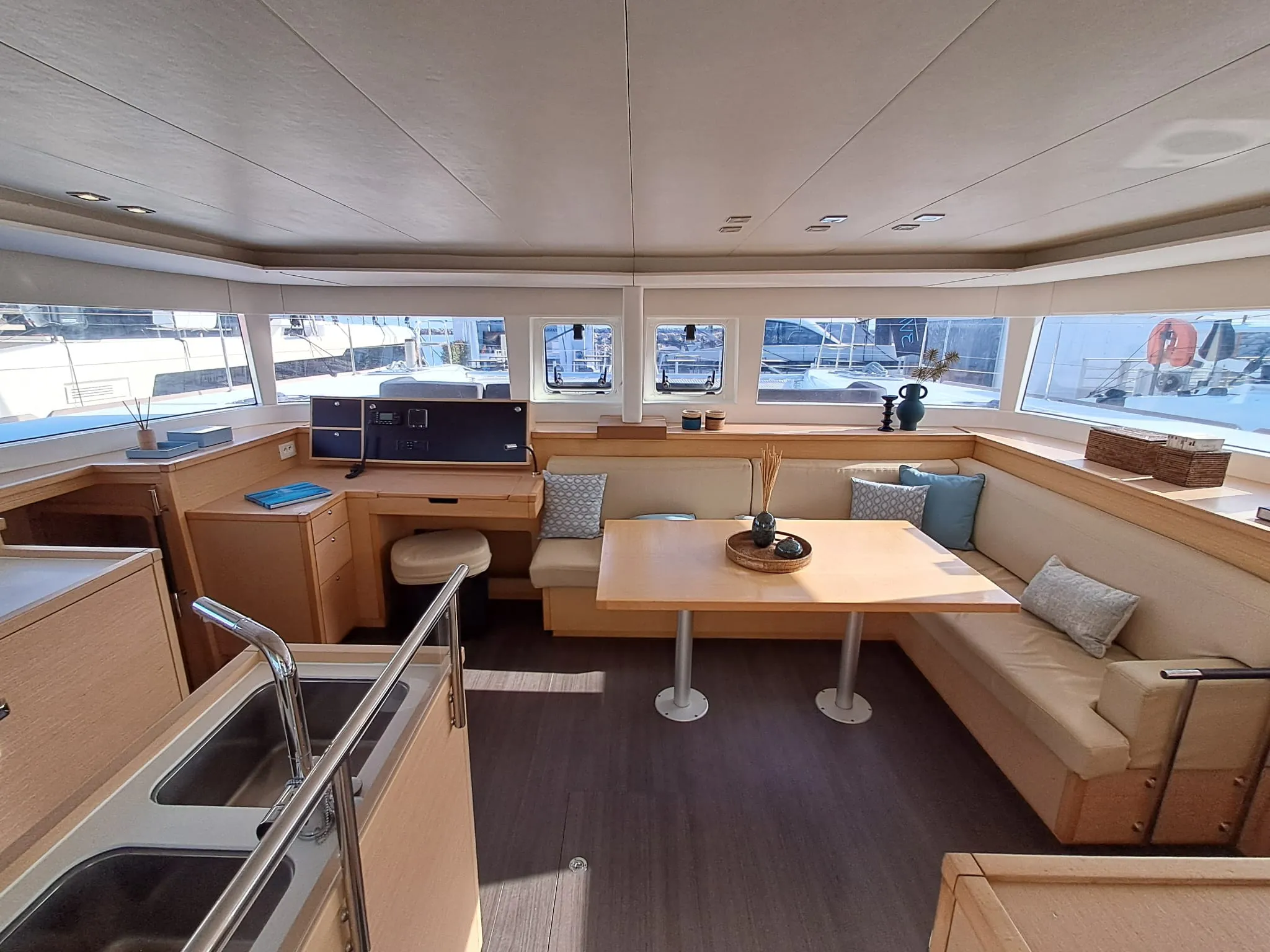 Lagoon 450 Lipopette — yacht photo 28
