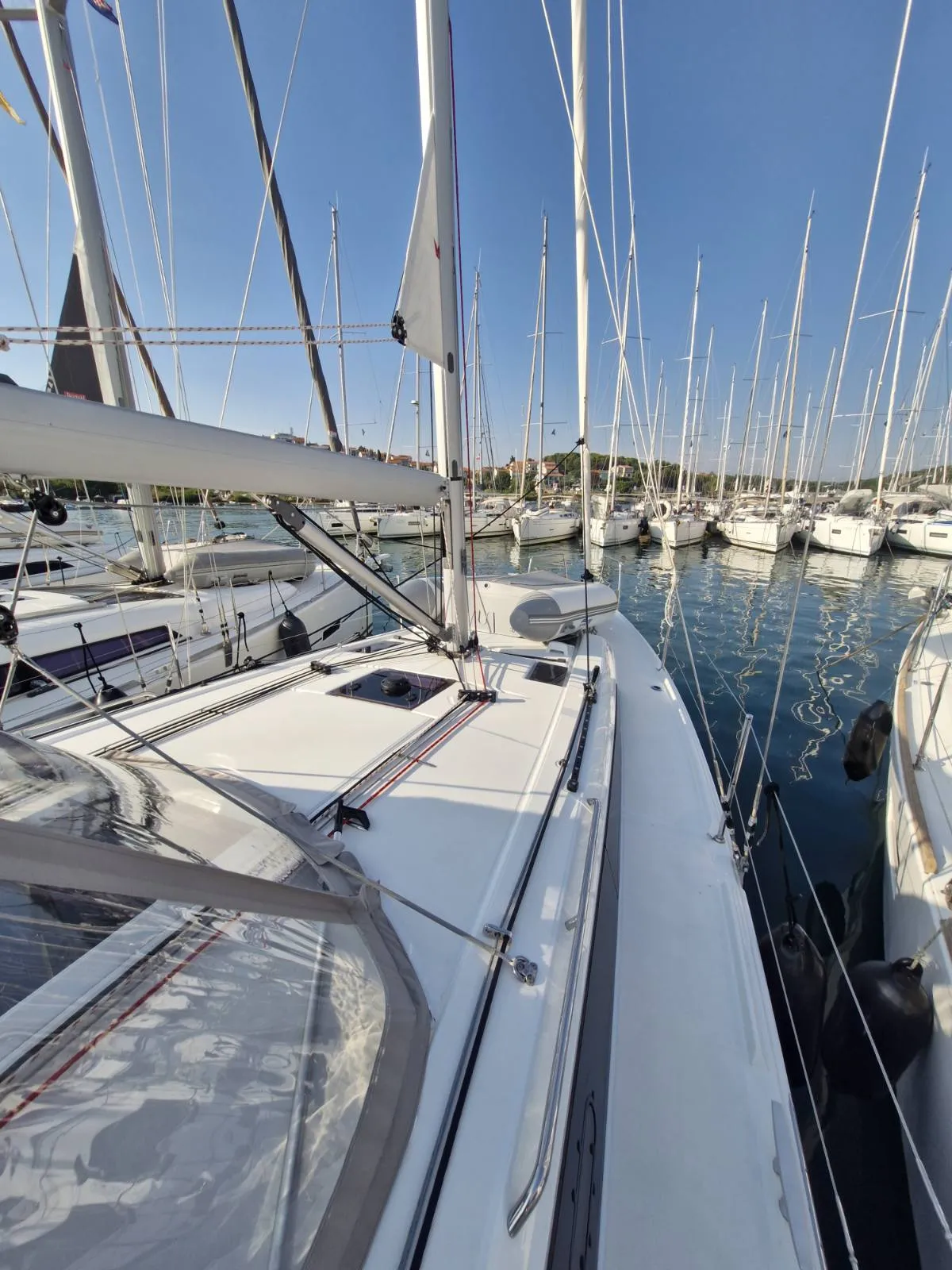 Oceanis 37.1 Agios — фотография яхты 10