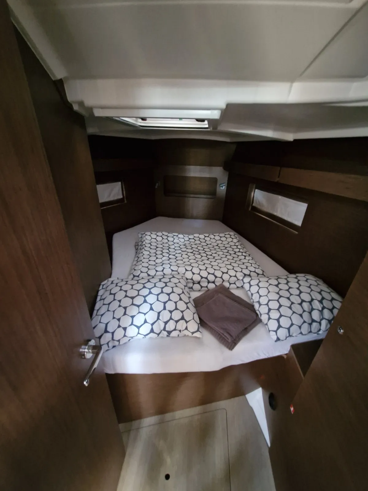 Oceanis 37.1 Agios — фотография яхты 5