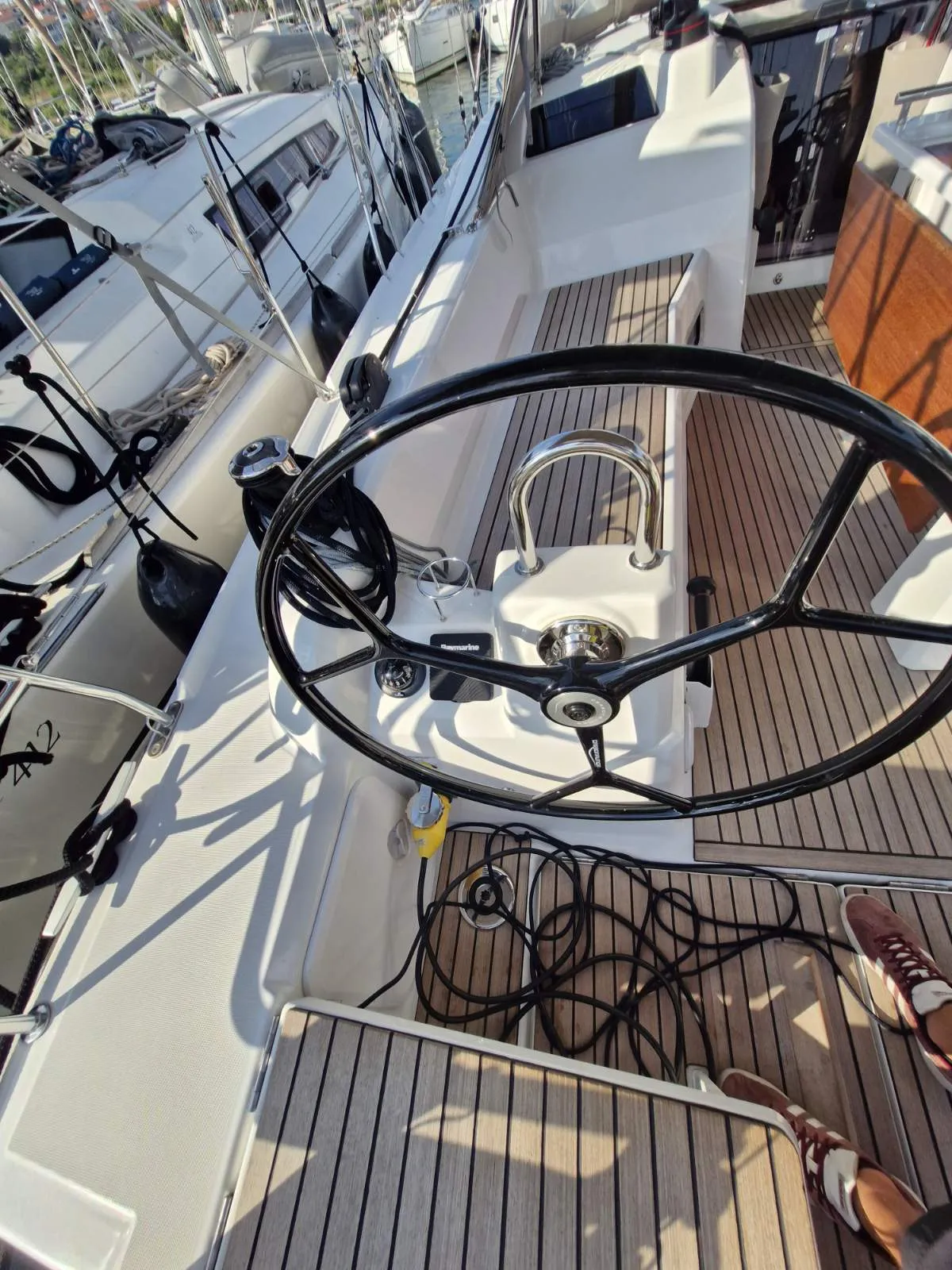 Oceanis 37.1 Agios — фотография яхты 9