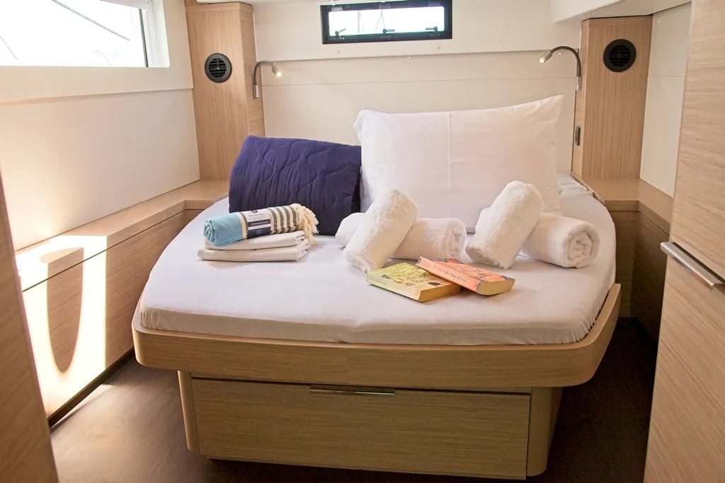 Lagoon 46 DAFNI — Yachtfoto 6