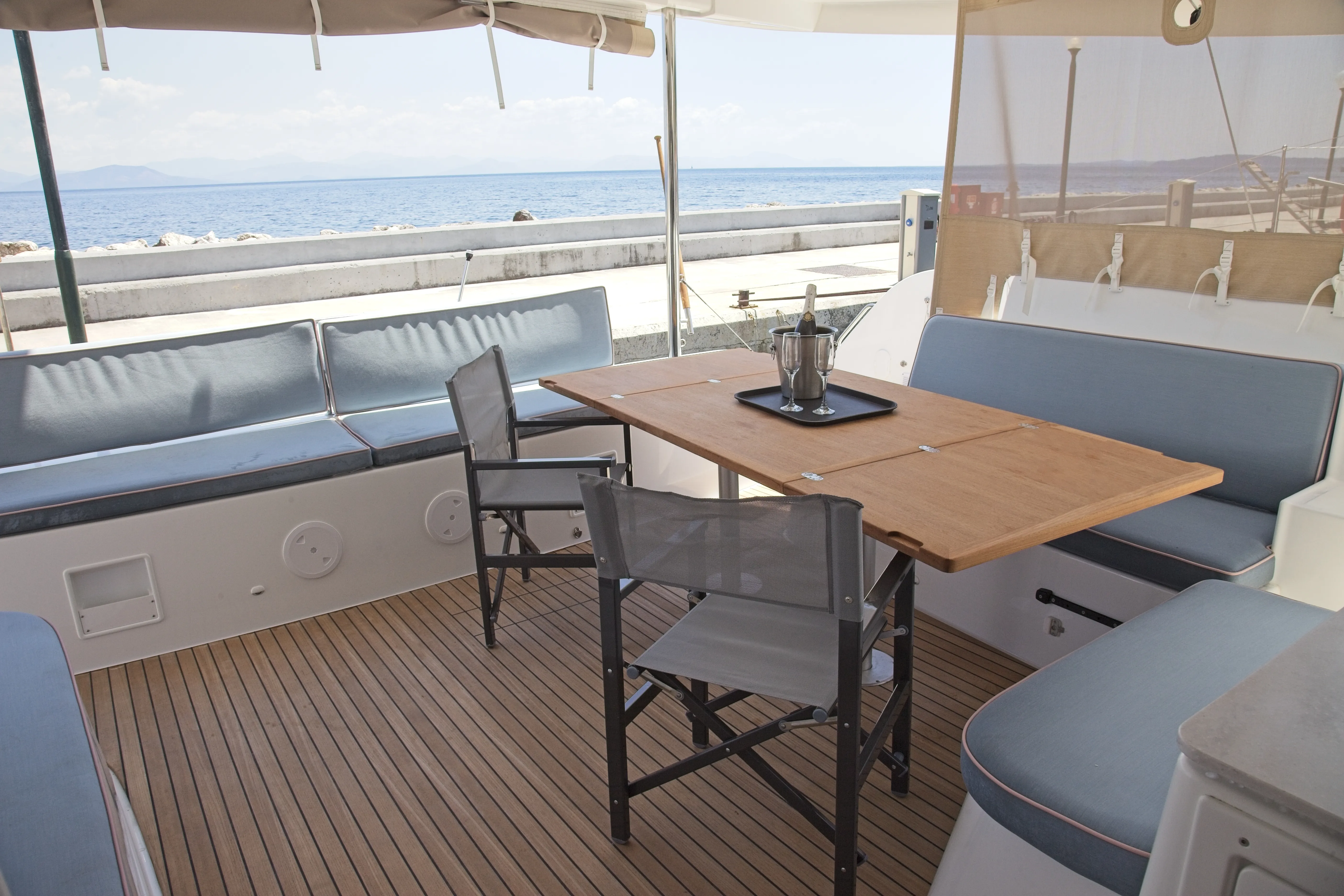 Lagoon 46 DAFNI — Yachtfoto 13