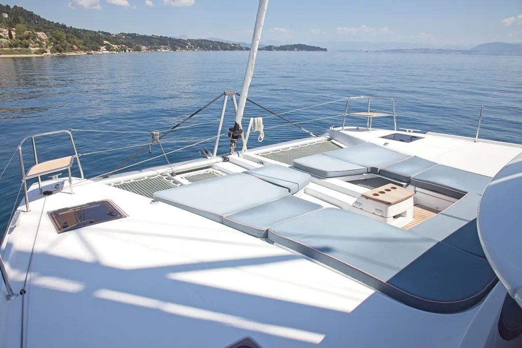 Lagoon 46 DAFNI — Yachtfoto 8