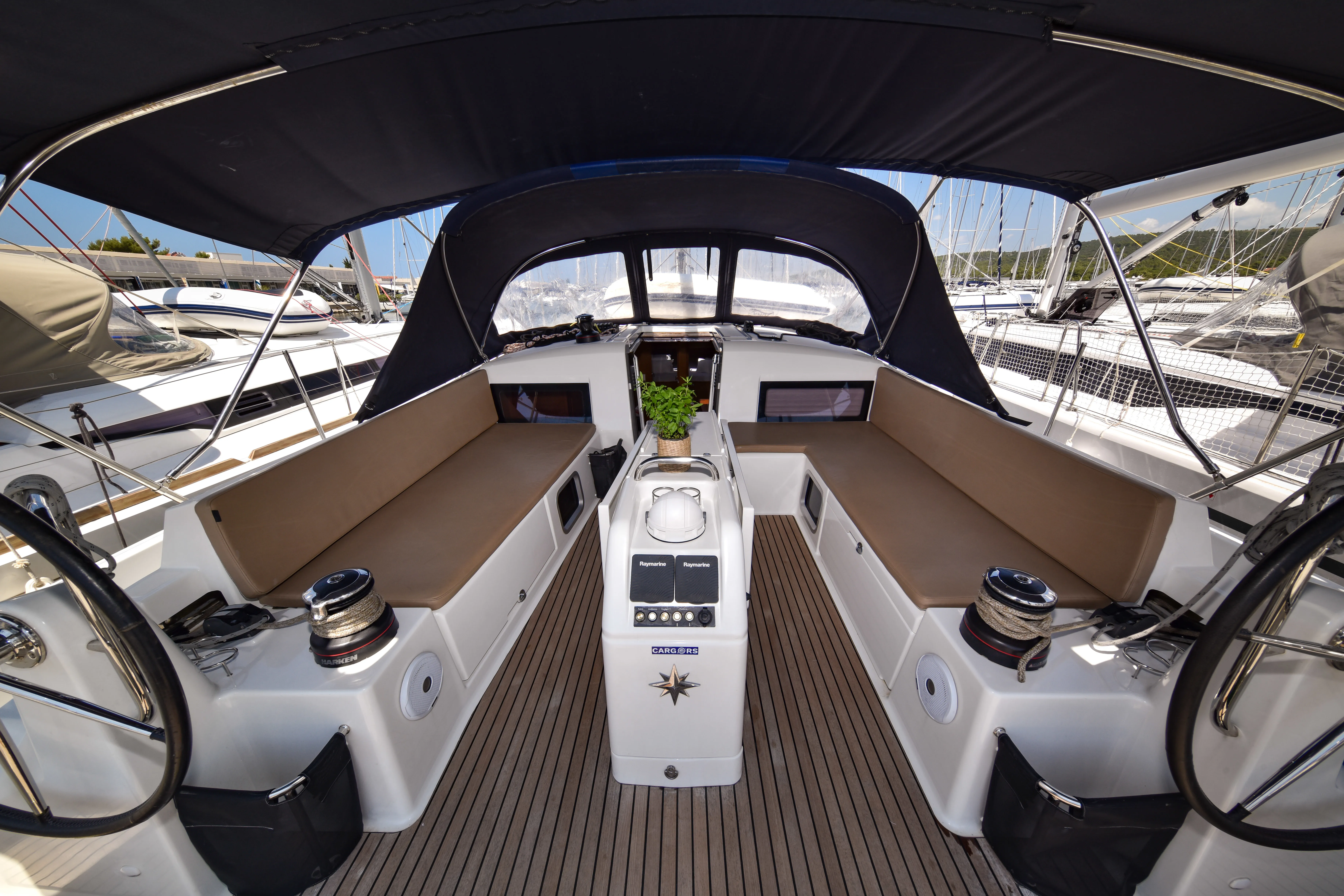 Sun Odyssey 490 Swannabe — foto dello yacht n. 45