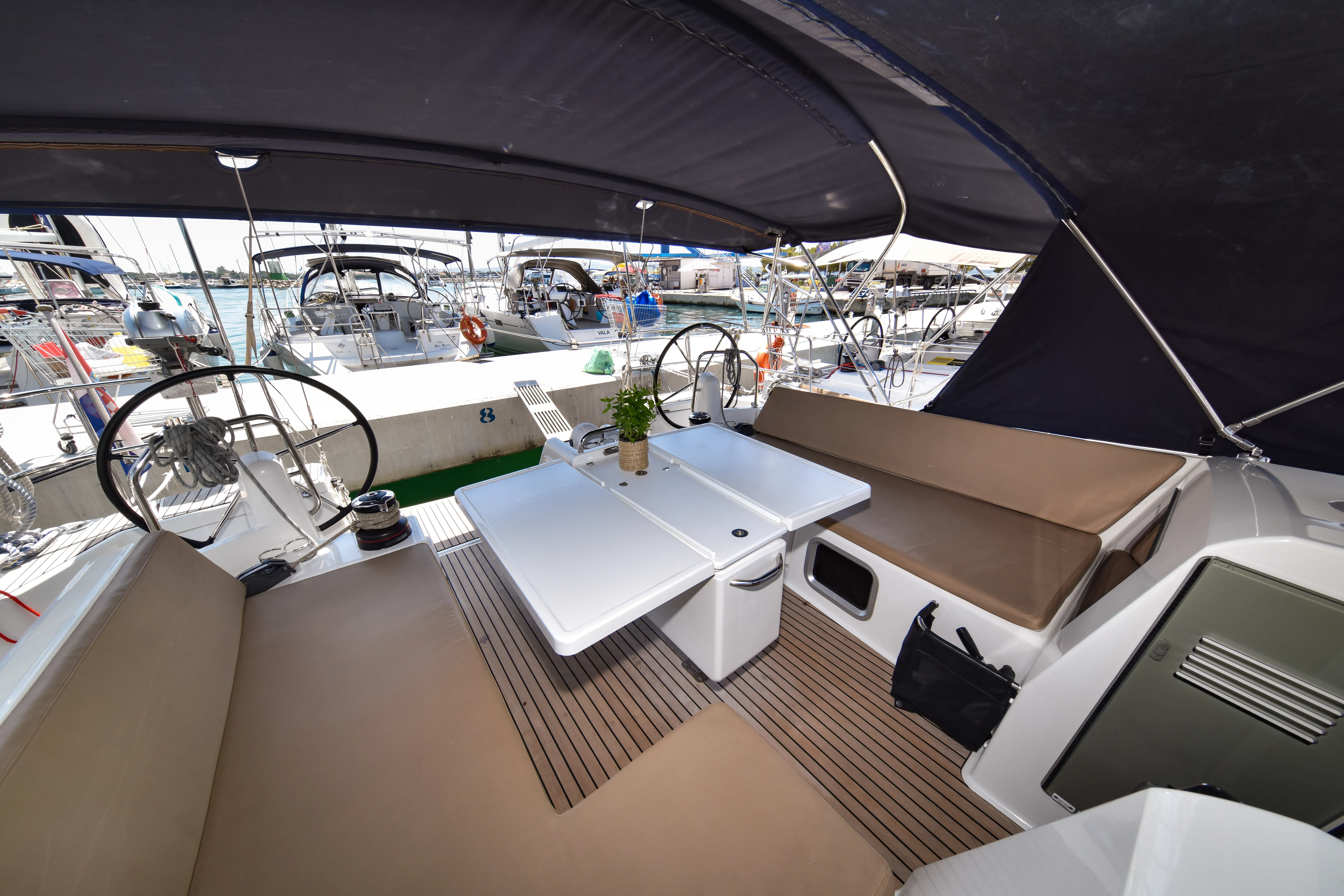 Sun Odyssey 490 Swannabe — foto dello yacht n. 42