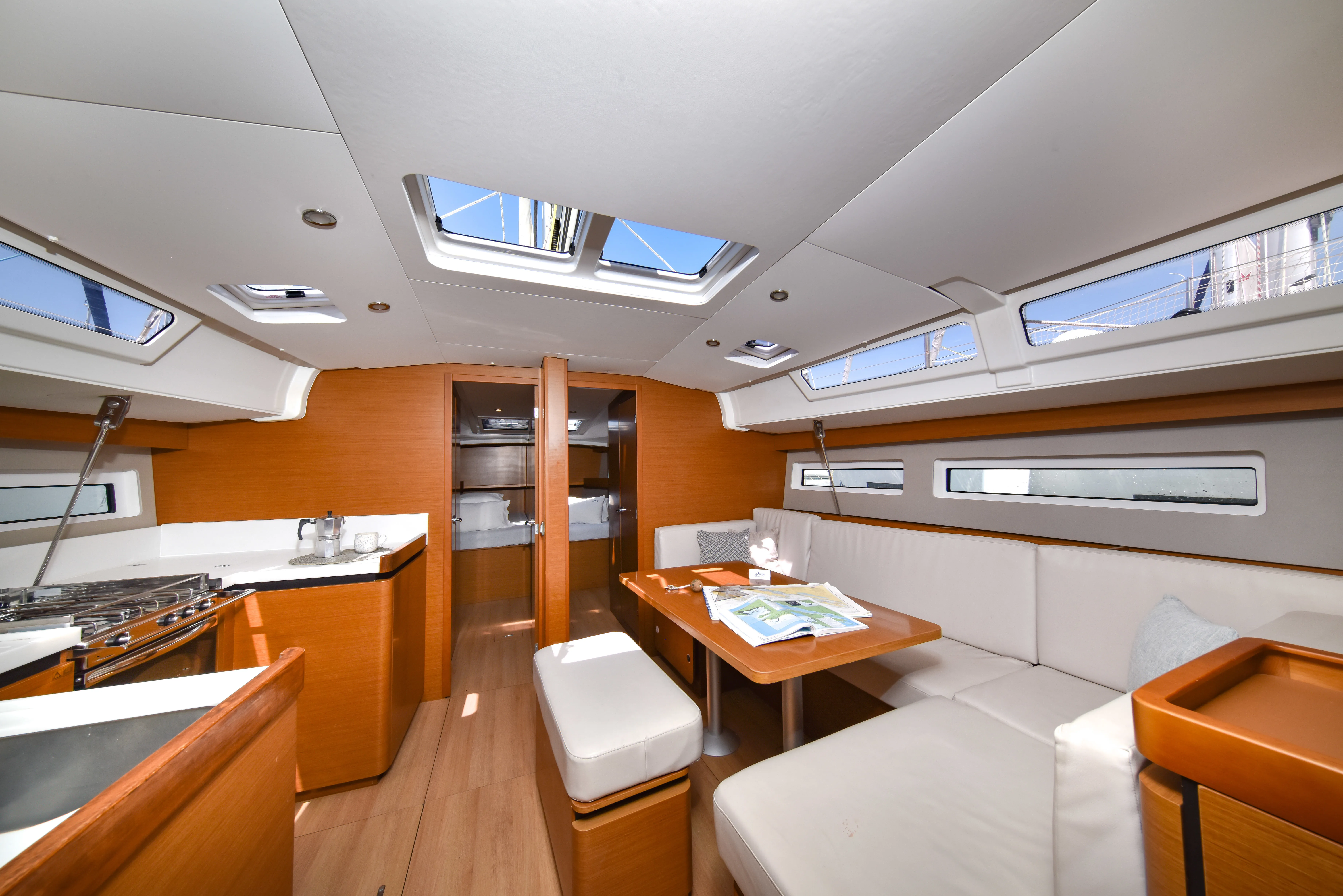 Sun Odyssey 490 Swannabe — foto dello yacht n. 2