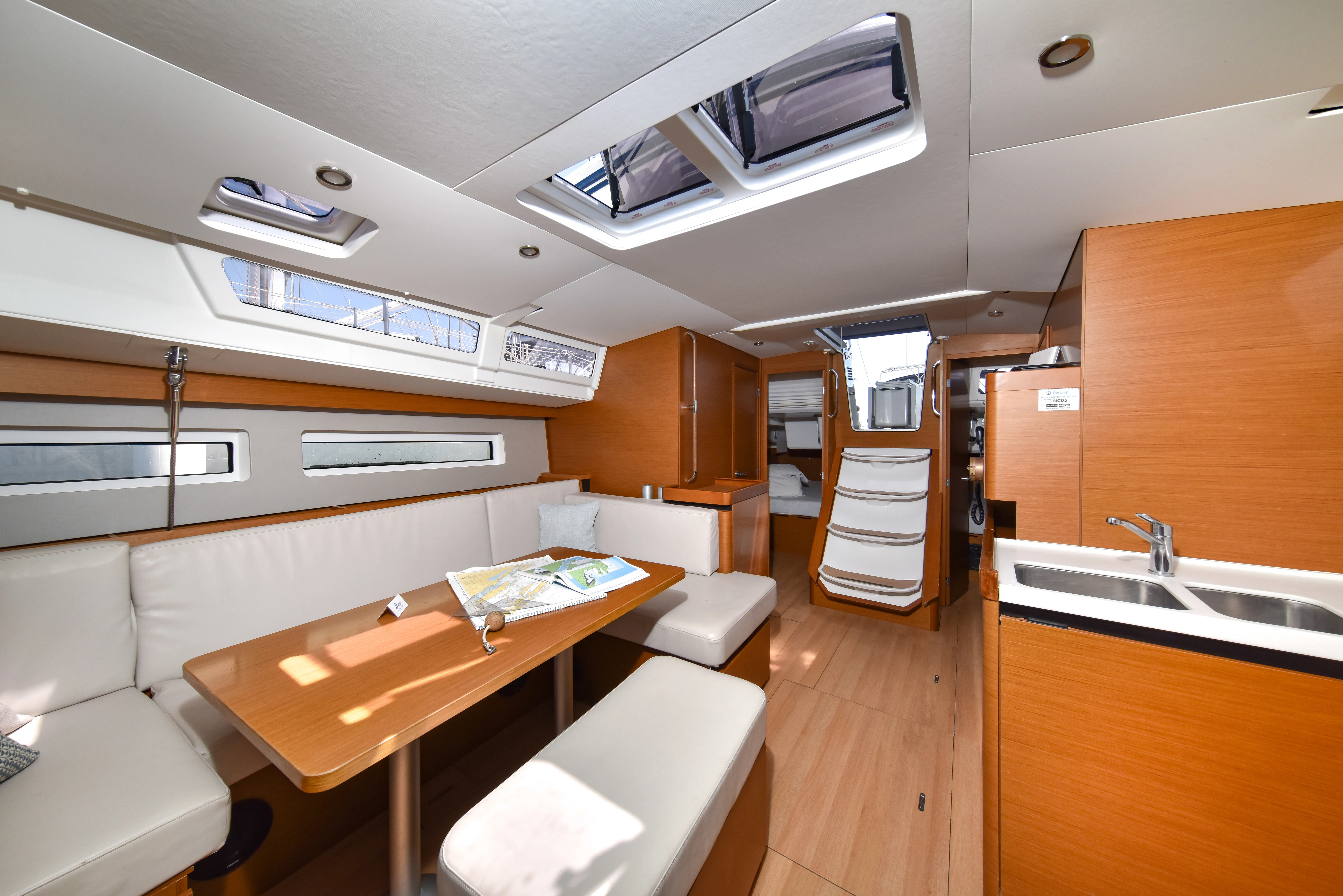 Sun Odyssey 490 Swannabe — foto dello yacht n. 8