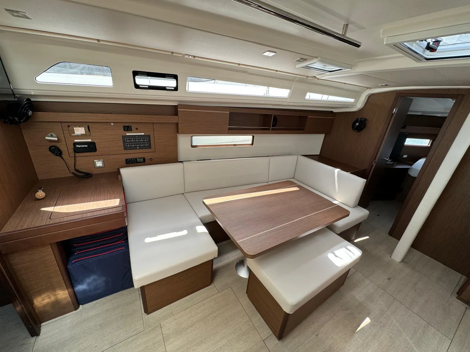 Oceanis 40.1 Magic — foto dello yacht n. 2