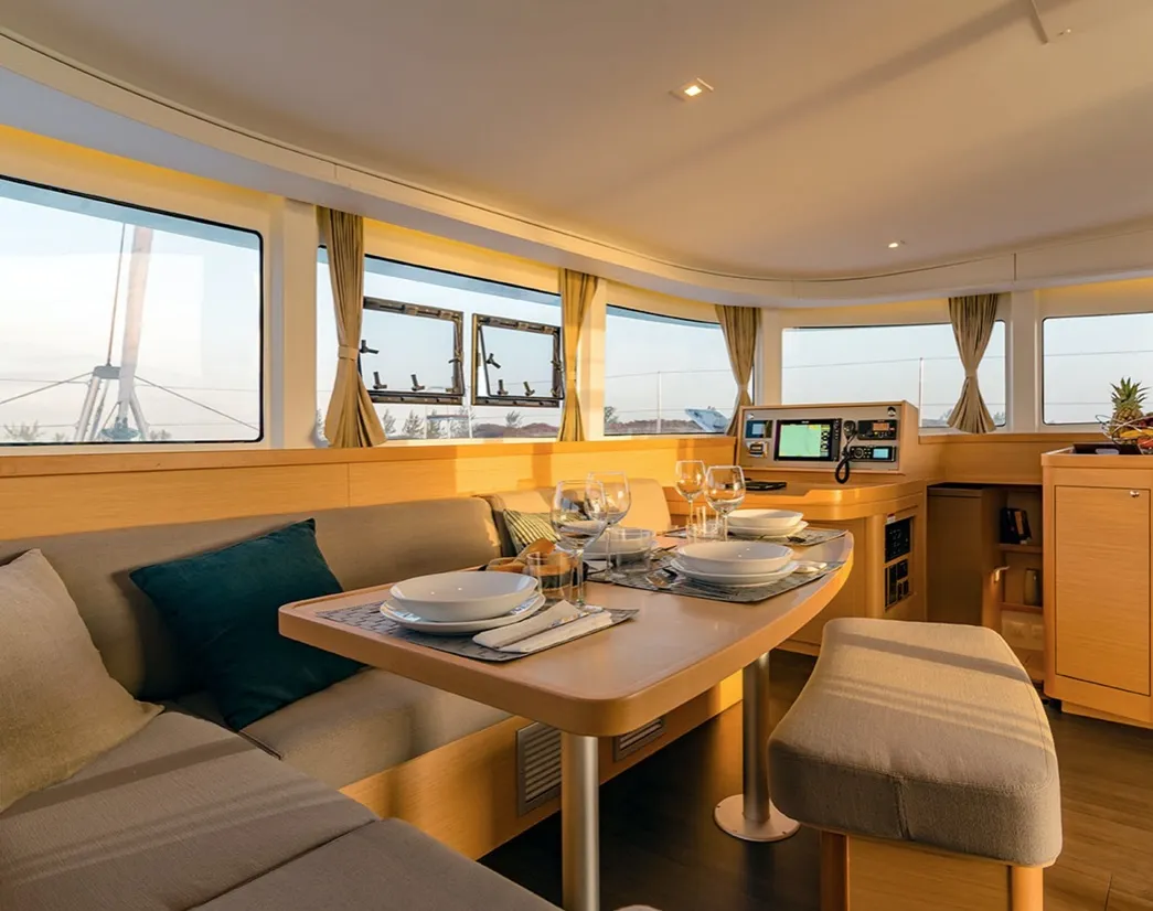 Lagoon 42 Copernicus — yacht photo 2