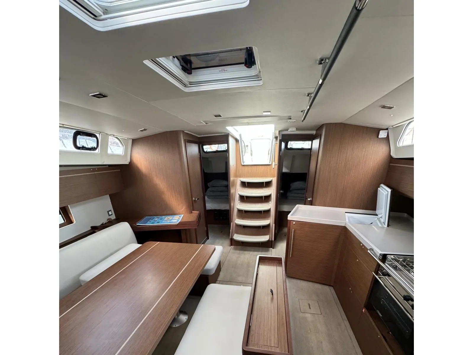Oceanis 46.1 Miraculix — снимка на яхтата 2