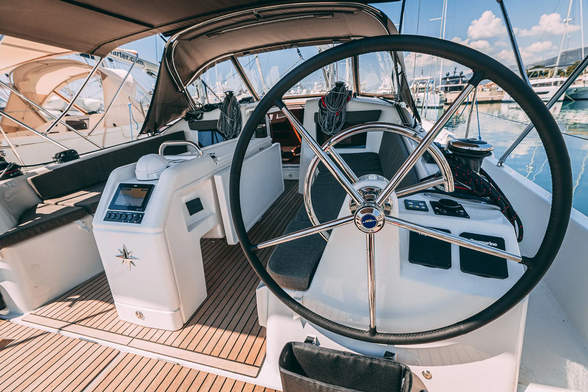 Sun Odyssey 410 Purr — фотография яхты 13