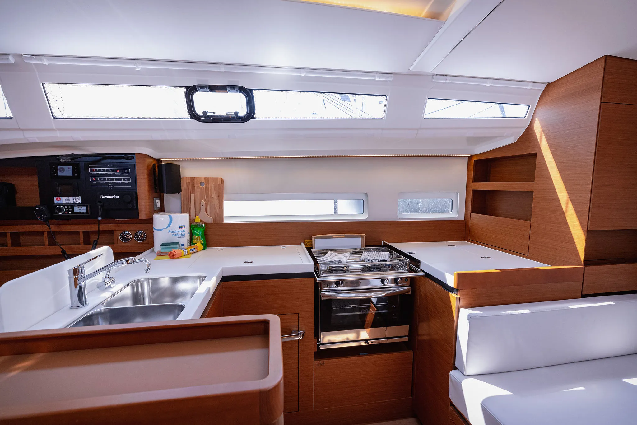 Sun Odyssey 410 Purr — фотография яхты 10