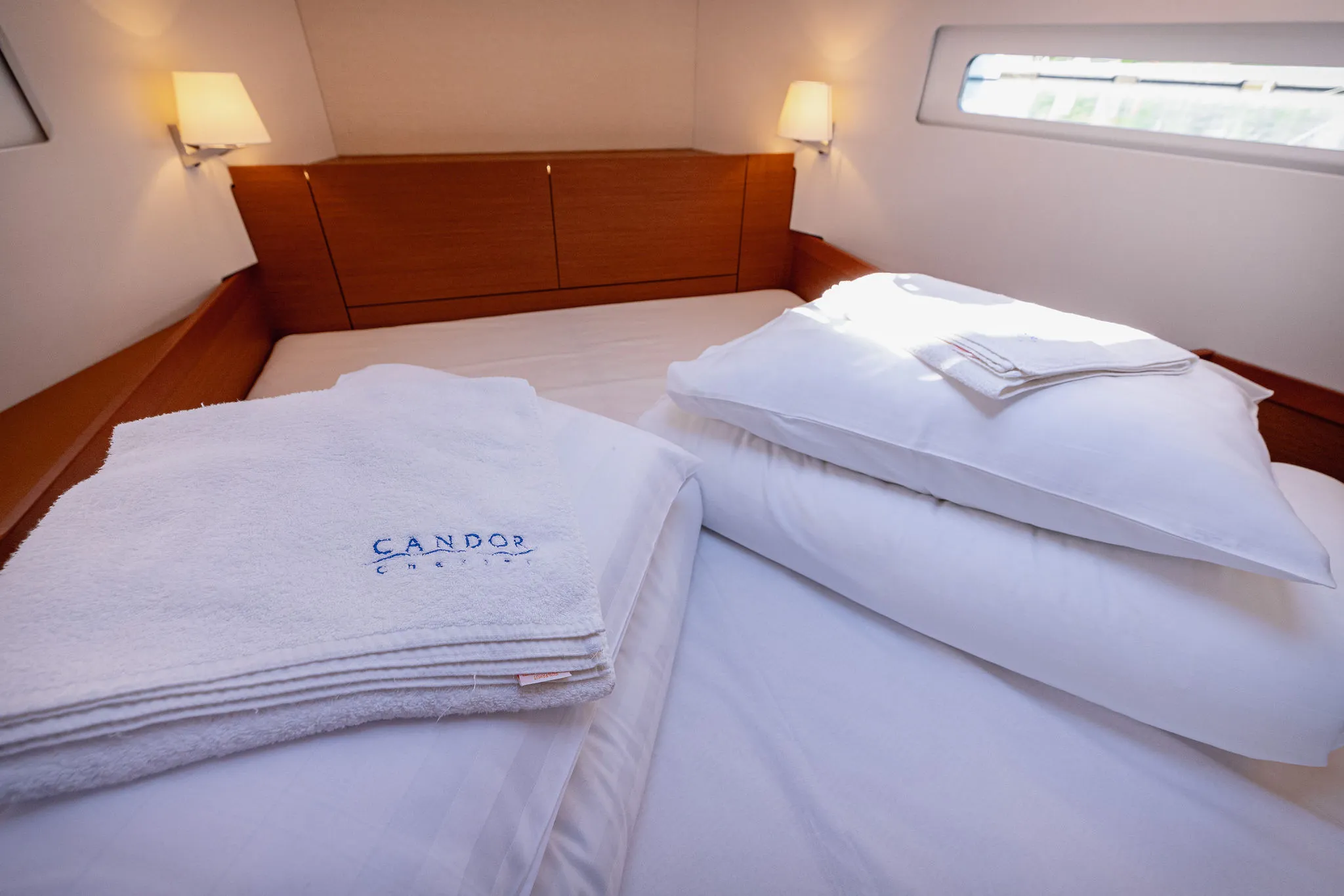 Sun Odyssey 410 Purr — фотография яхты 24