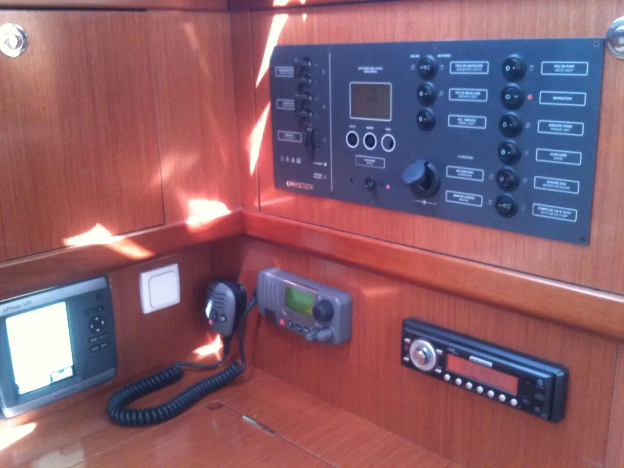 Oceanis 31 TRIZONIA — jahtikuva 2