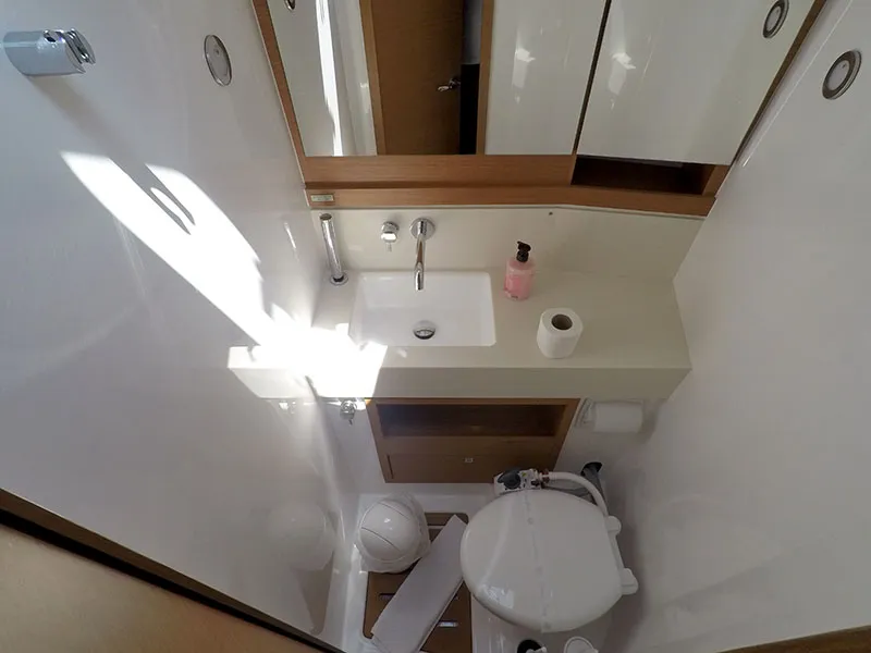 Dufour 470 Ljubov — yacht photo 6