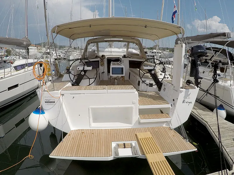 Dufour 430 FREYA — yacht photo 8