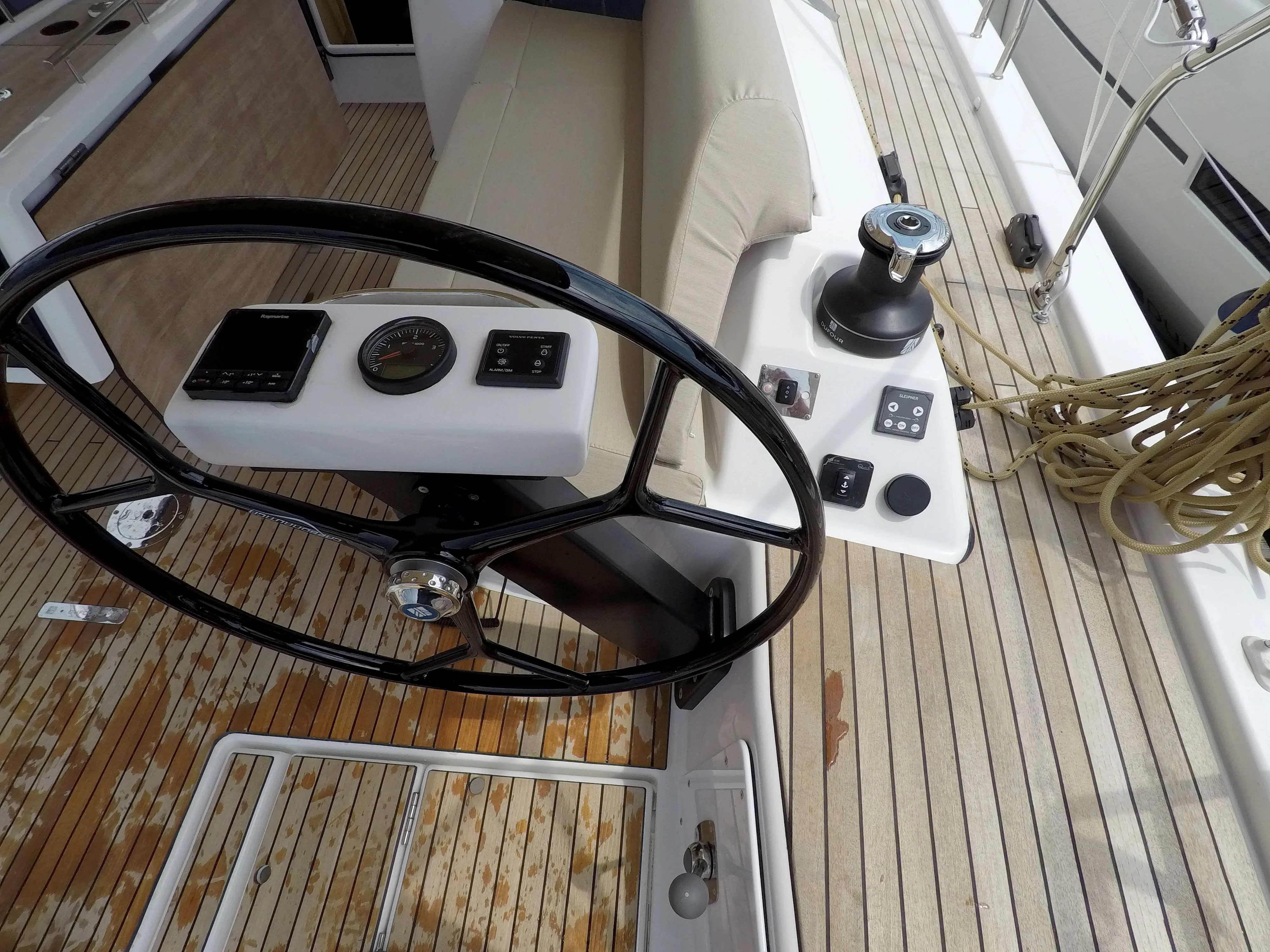 Dufour 430 FREYA — yacht photo 12
