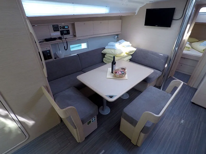Dufour 430 FREYA — yacht photo 6
