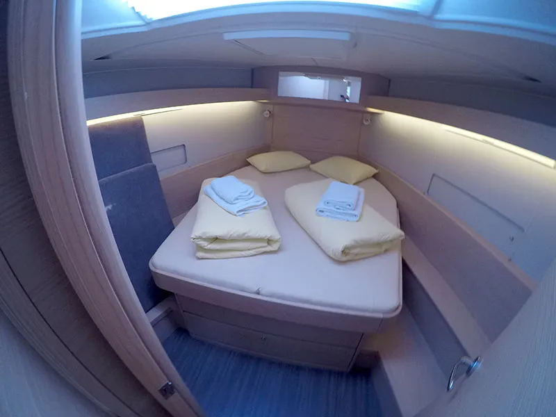 Dufour 430 FREYA — yacht photo 17