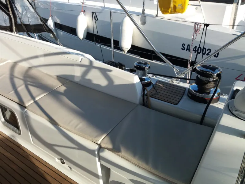 Jeanneau 54 Zaniah — yacht photo 2