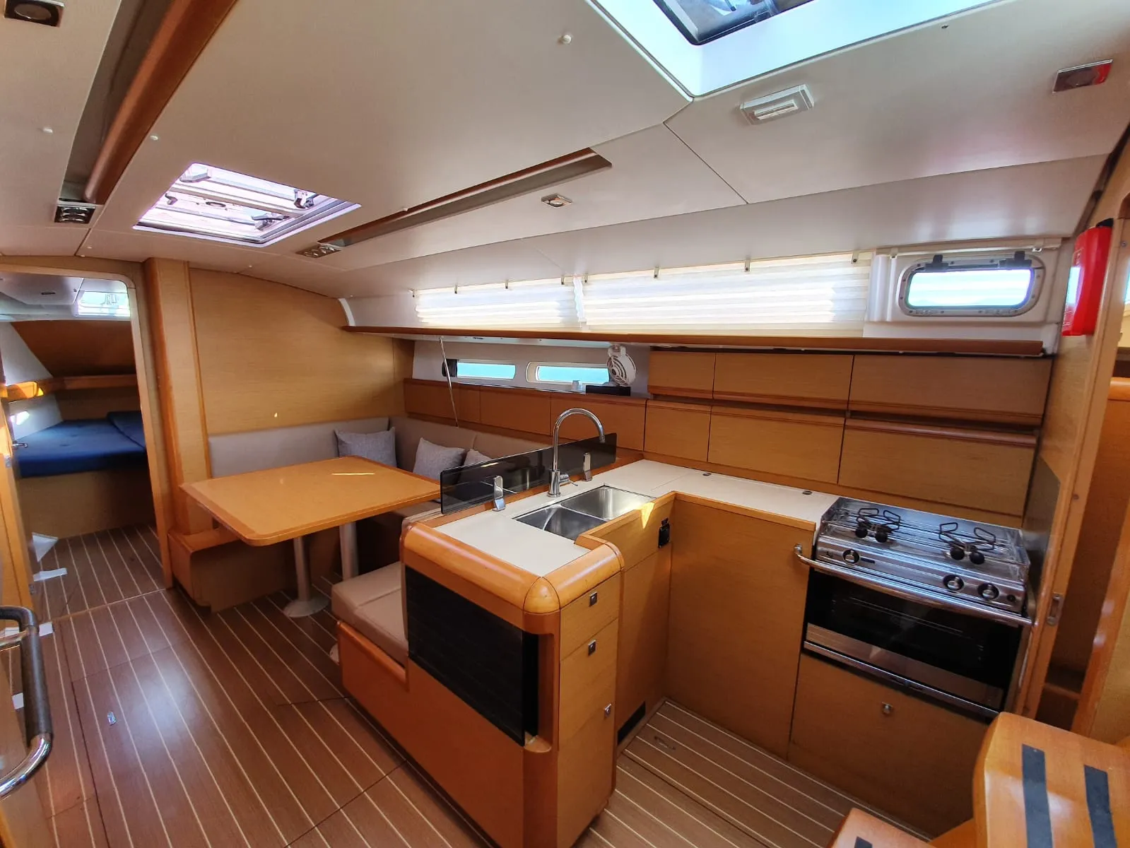 Sun Odyssey 409 T-Punch — jahtikuva 2