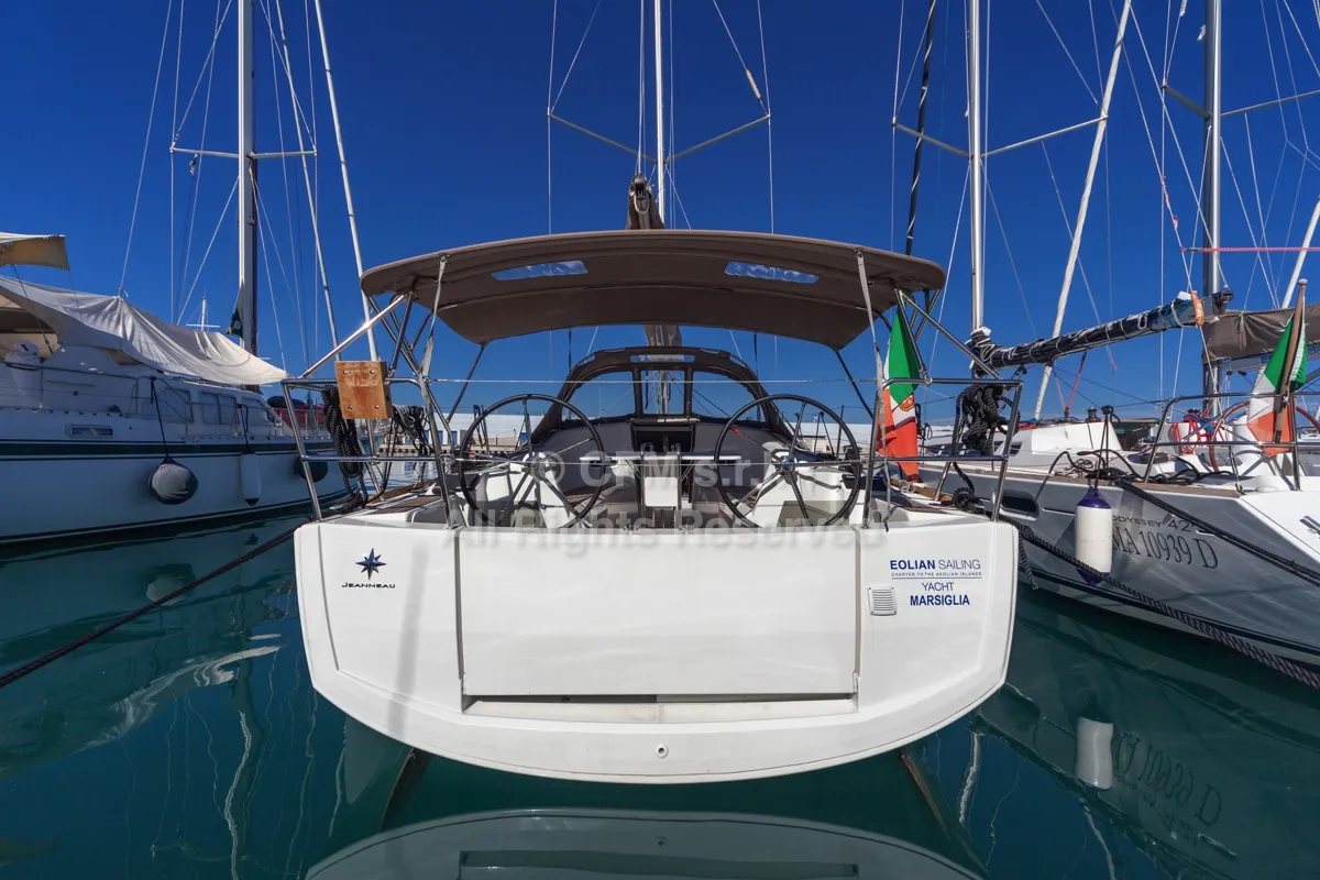 Sun Odyssey 349 Marsiglia — jahtikuva 2