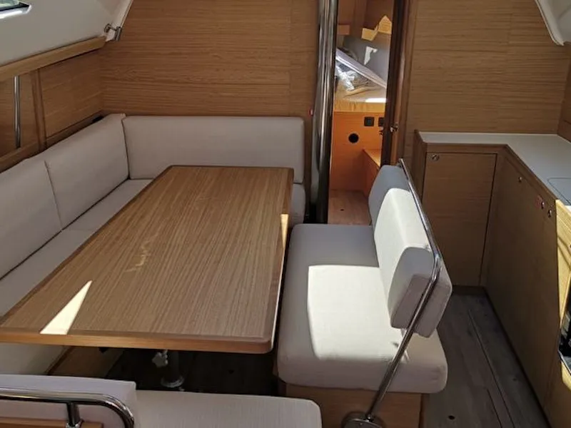 Elan Impression 45.1 JOLA - GENERATOR + AC — foto dello yacht n. 4
