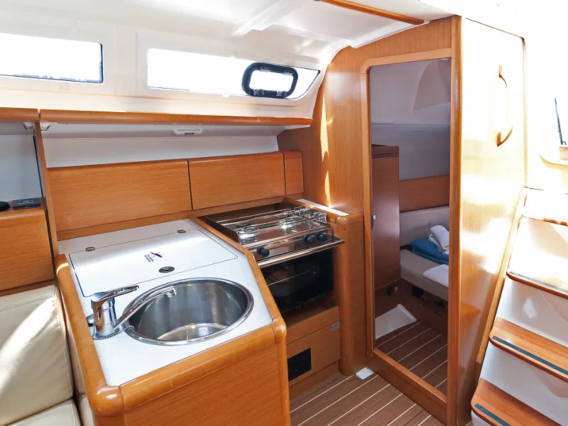 Sun Odyssey 33i Buena Suerte — foto dello yacht n. 2