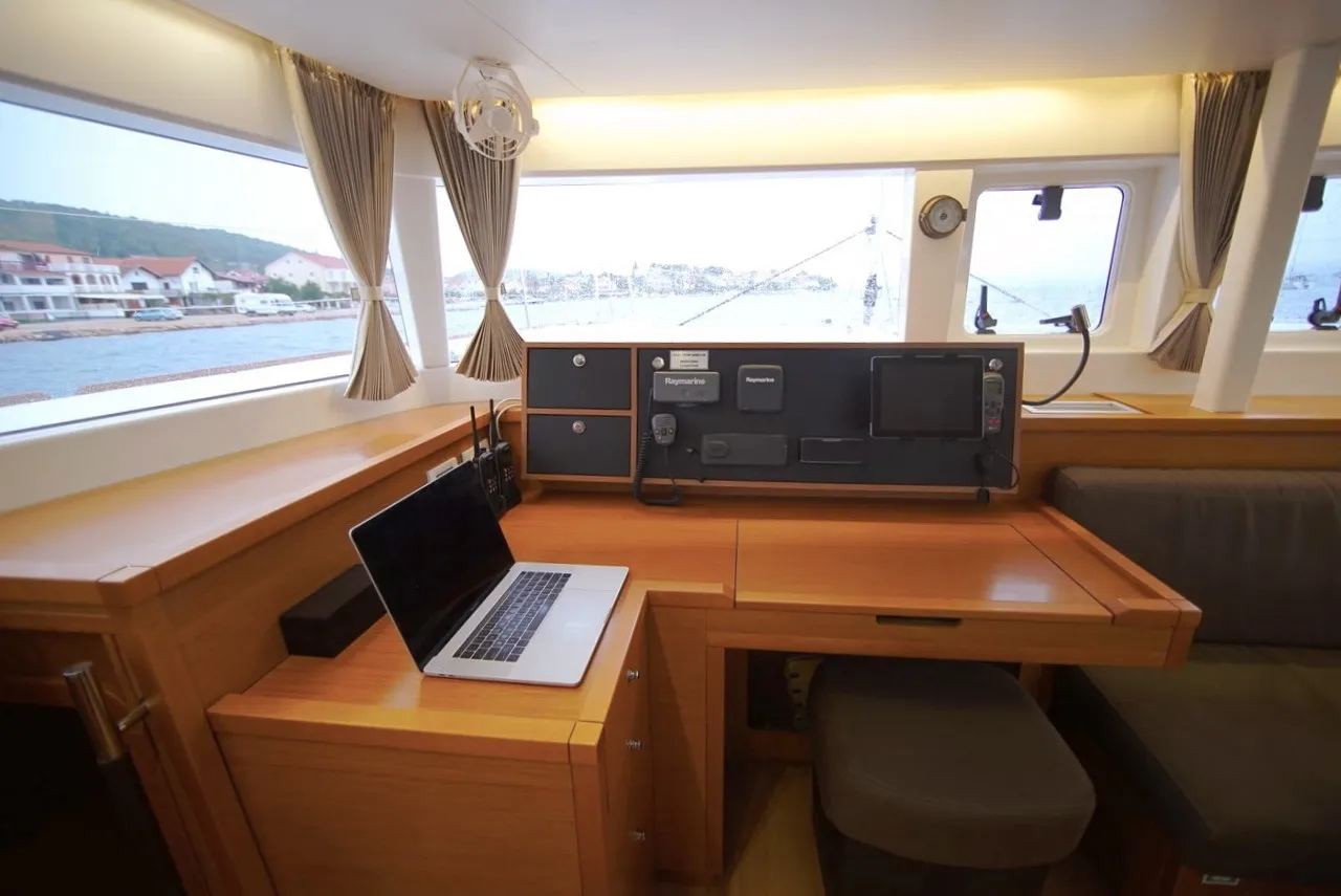 Lagoon 450 Black Duck — yachtbilde 4