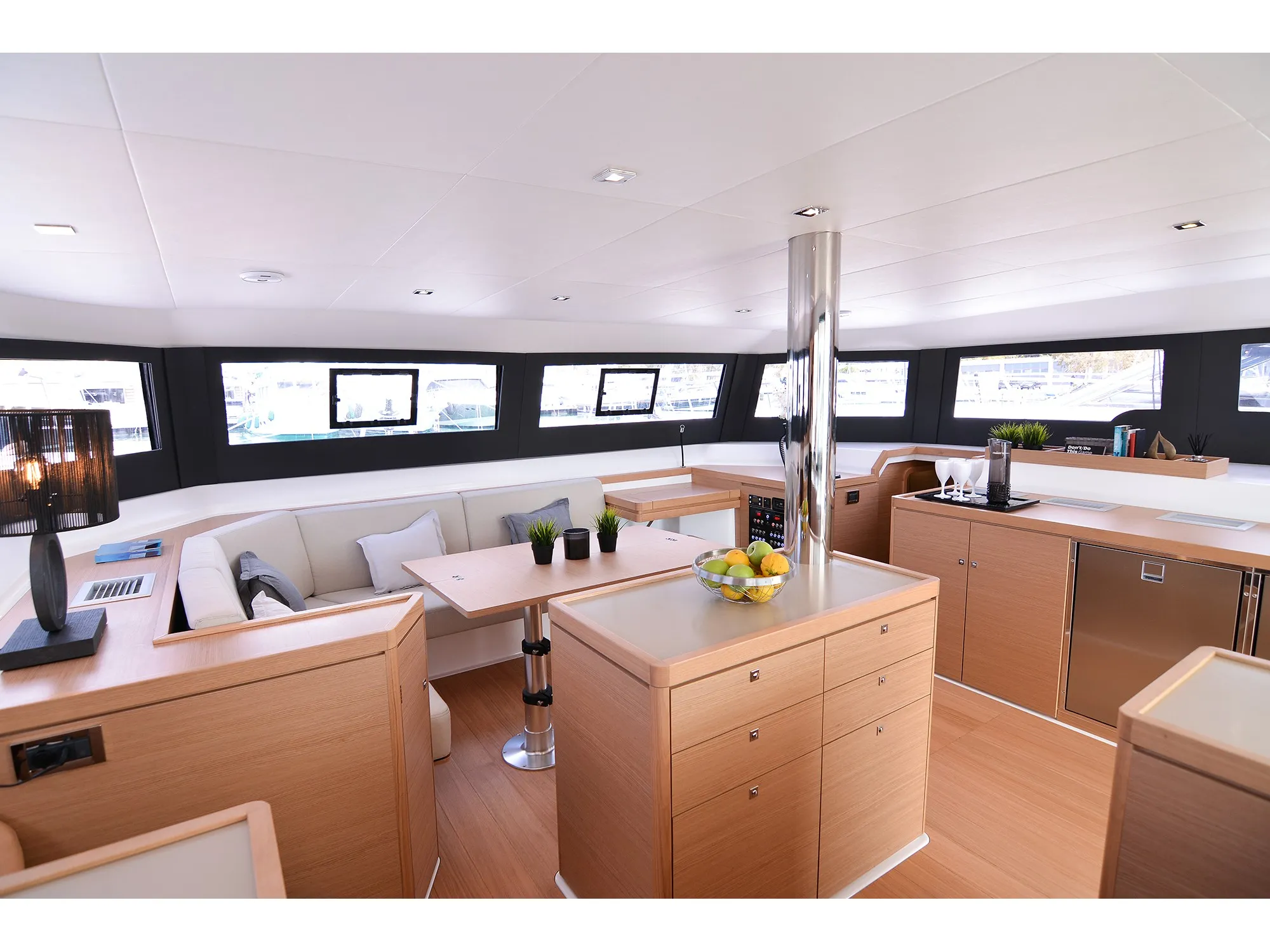 Dufour Catamaran 48 Sea Breeze — фотография яхты 15