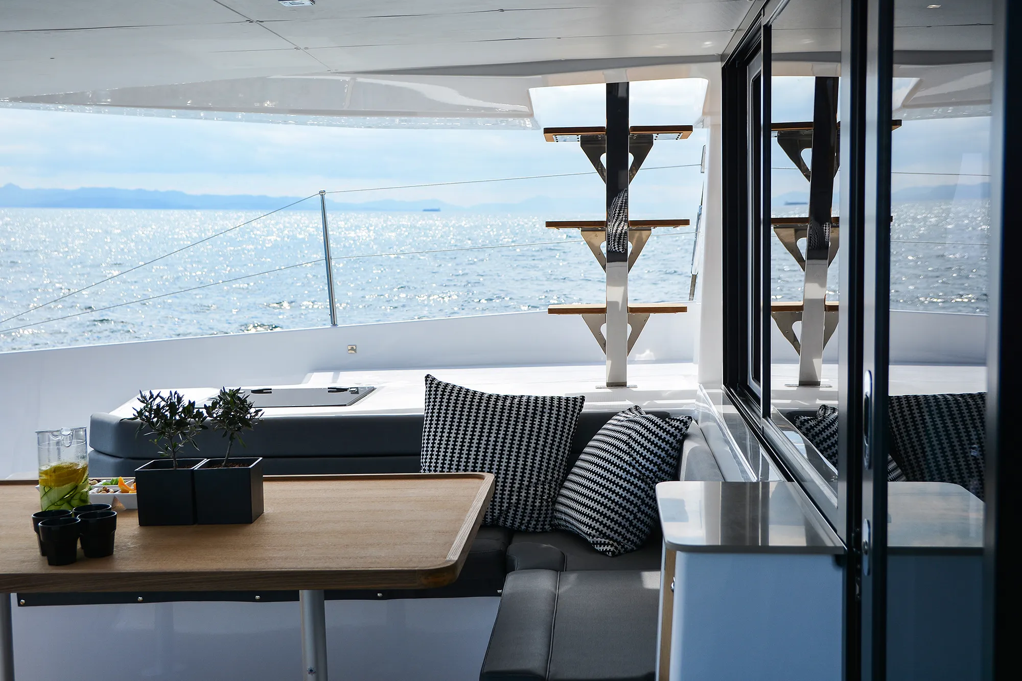 Dufour Catamaran 48 Sea Breeze — фотография яхты 4