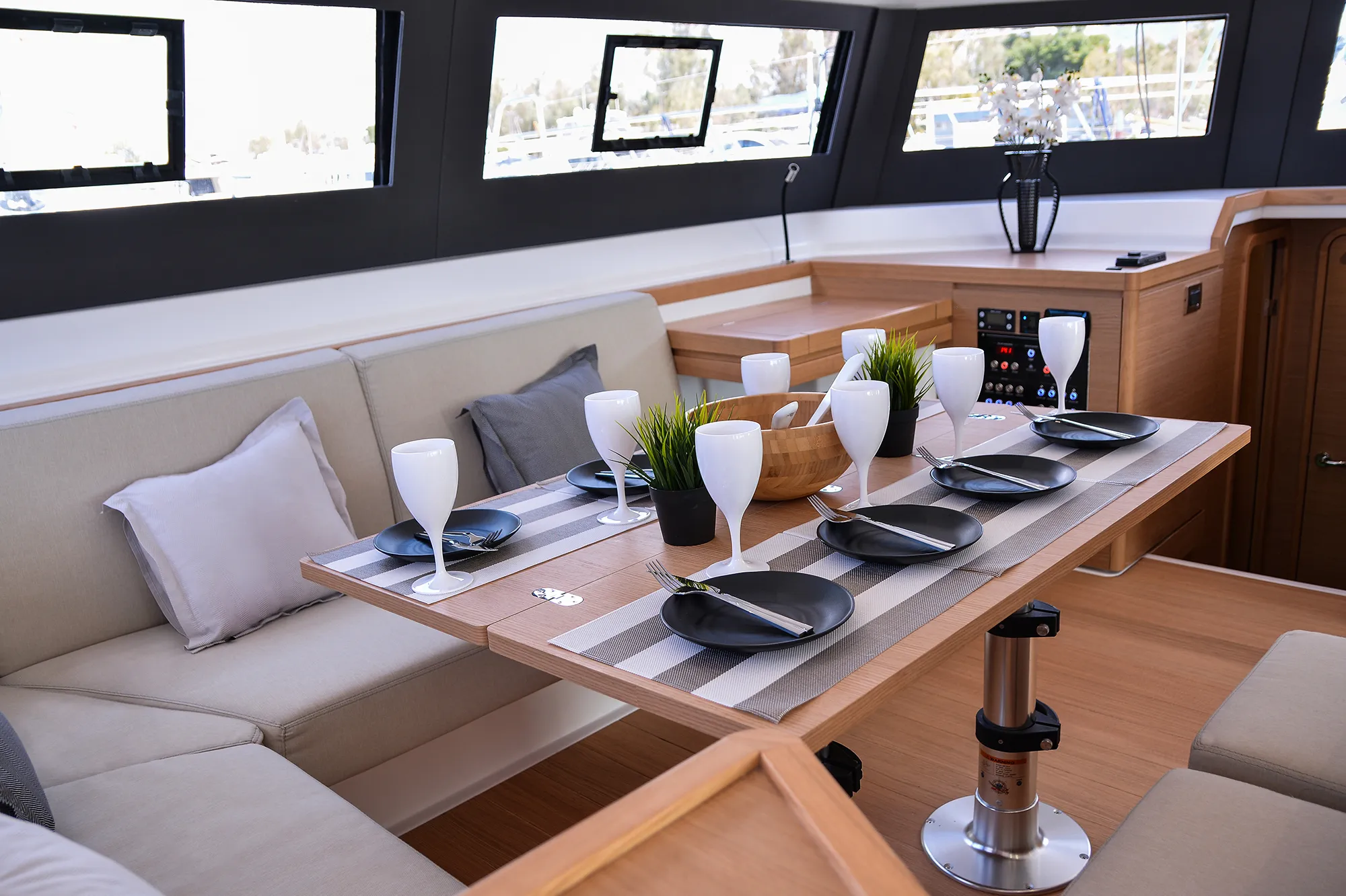 Dufour Catamaran 48 Sea Breeze — фотография яхты 19