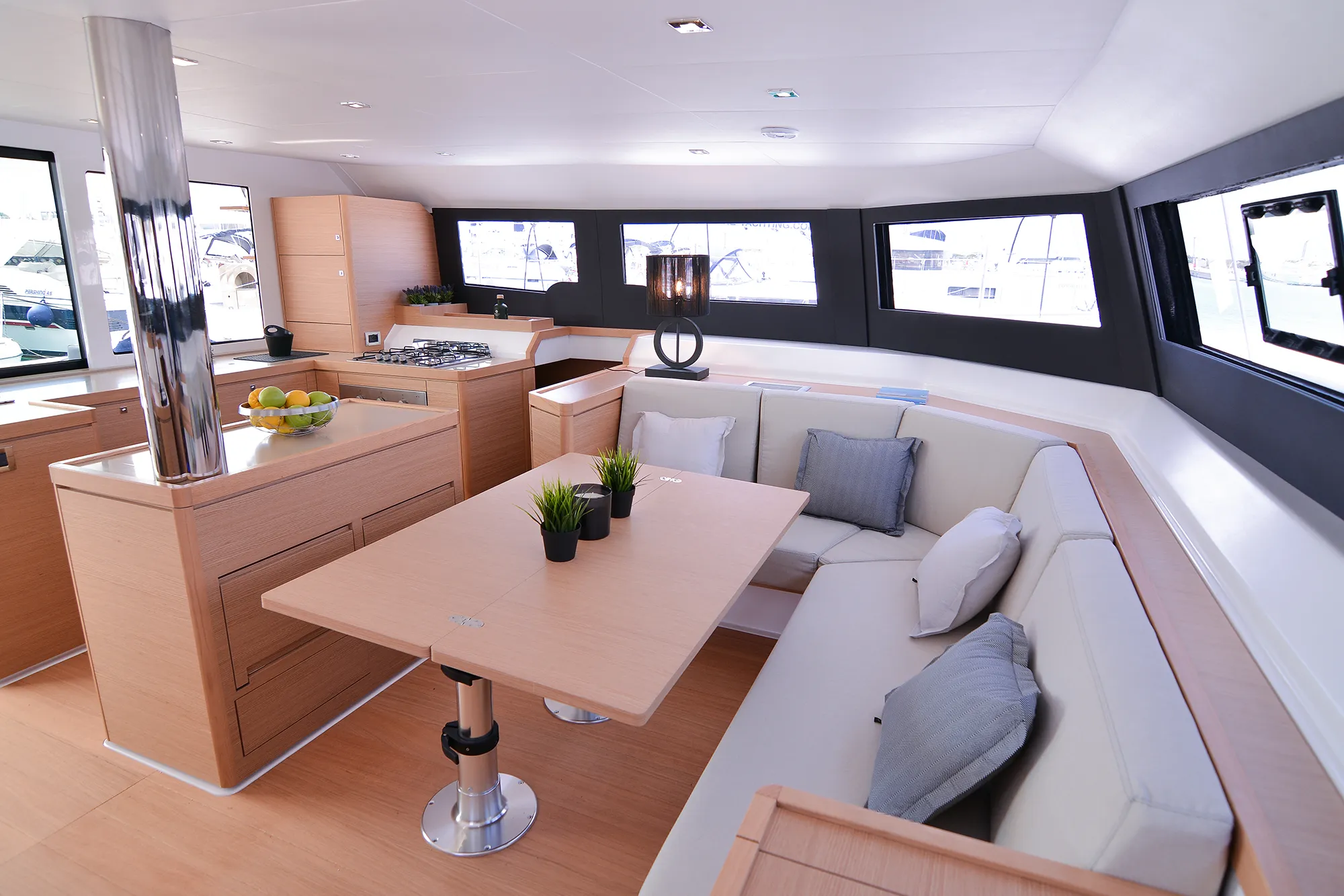 Dufour Catamaran 48 Sea Breeze — фотография яхты 10