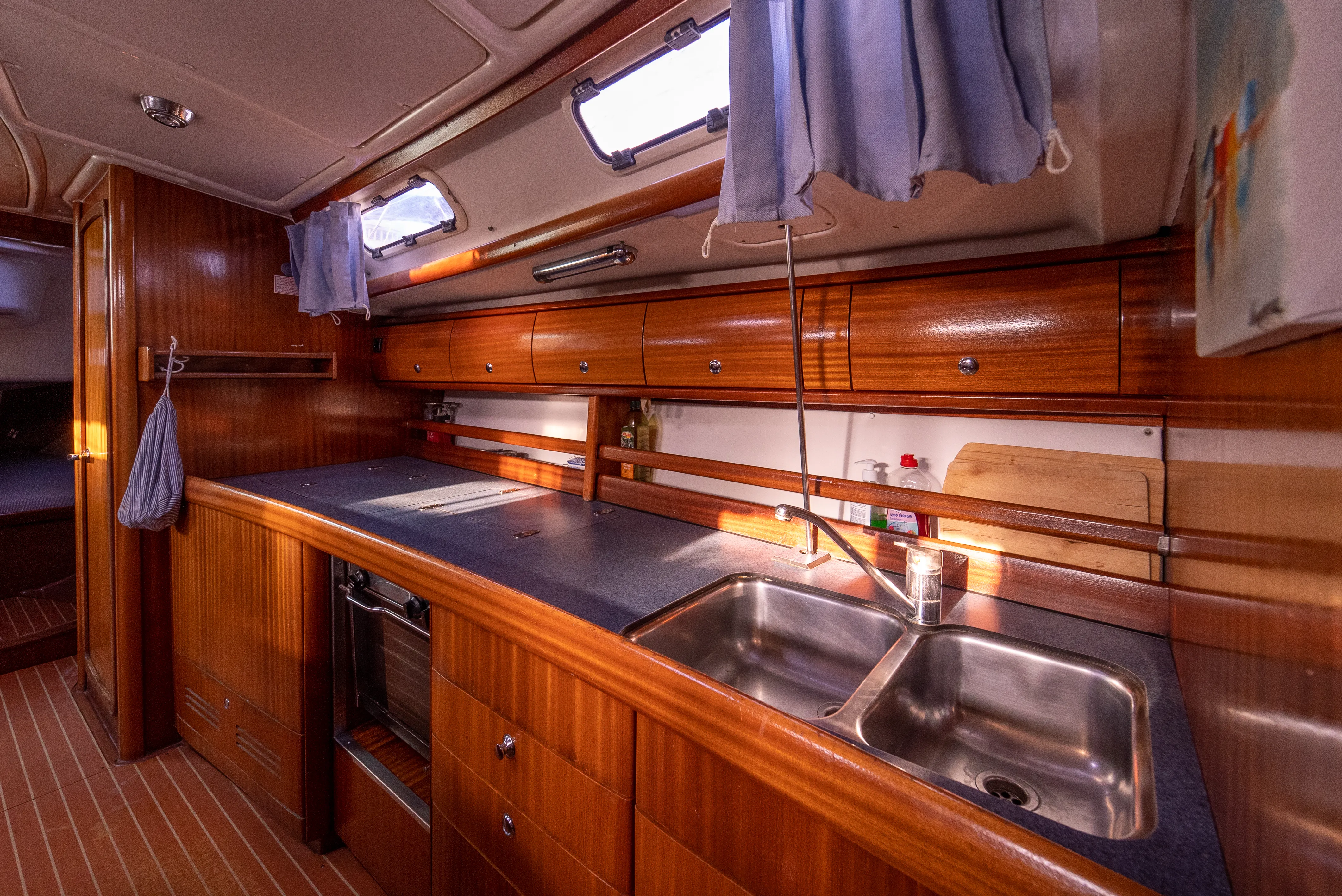 Bavaria 44 Danai (with Bowthruster ,Solar Panels, New Sails) — yachtbilde 2