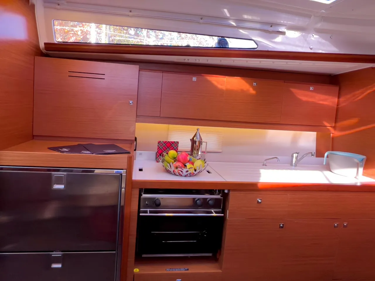 Dufour 390 Grand Large Cuir Noir — foto dello yacht n. 2