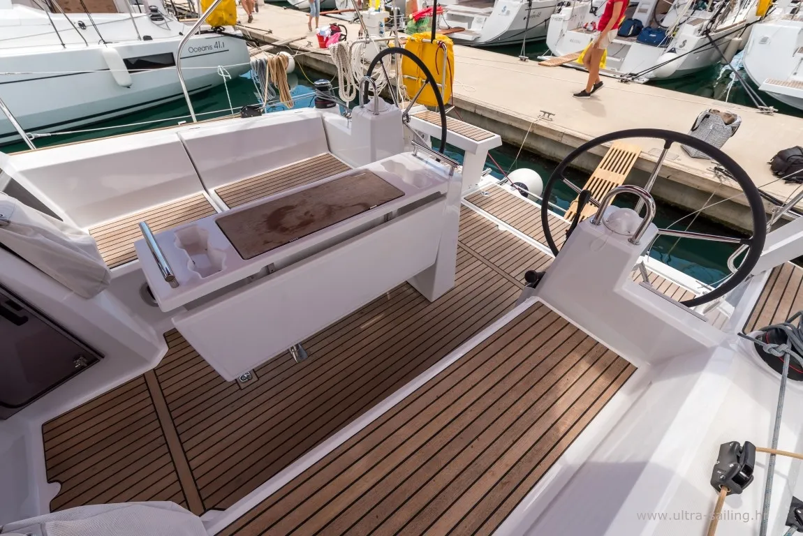 Oceanis 35.1 BELA — foto dello yacht n. 2