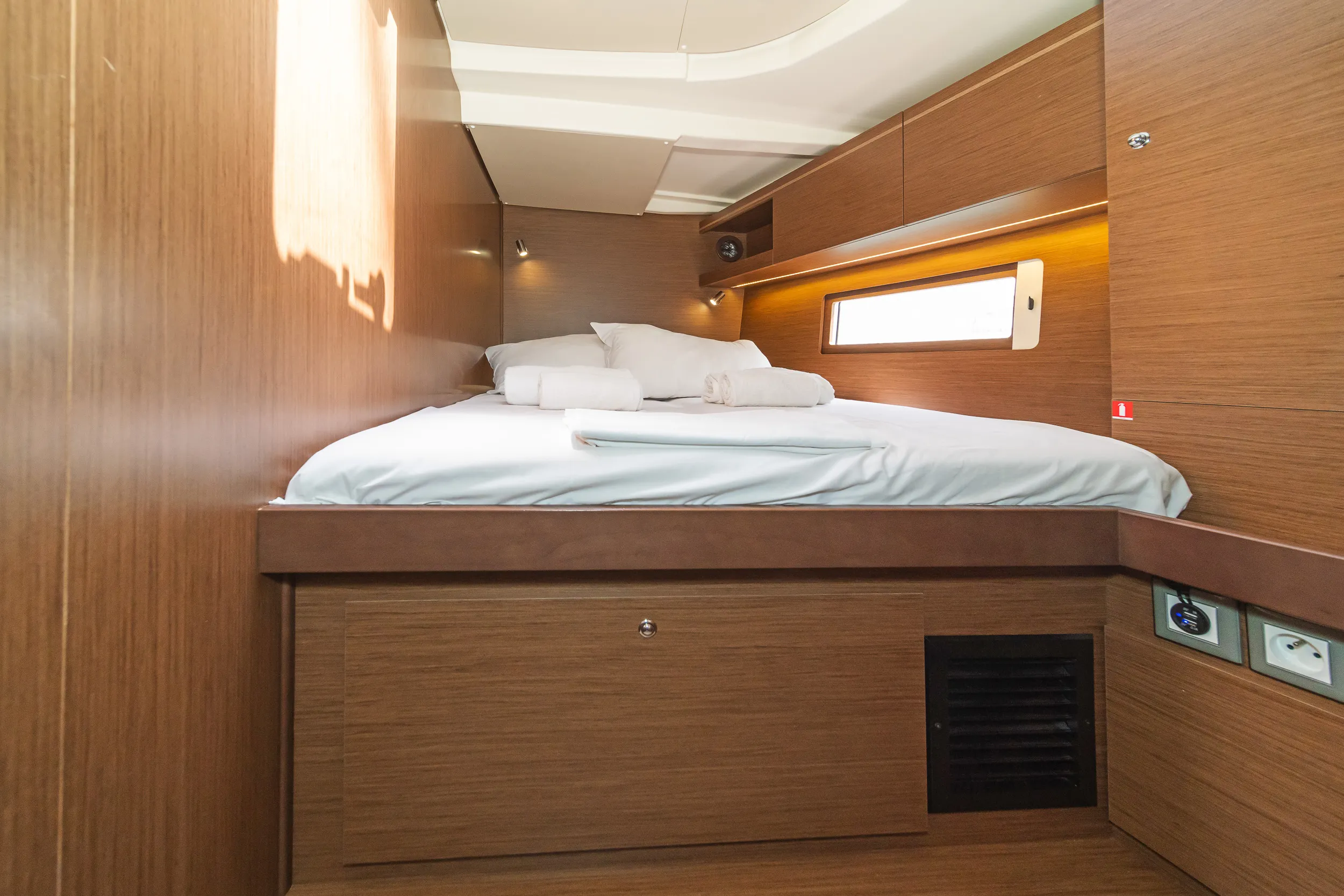 Oceanis 51.1 Babakita — yacht photo 10