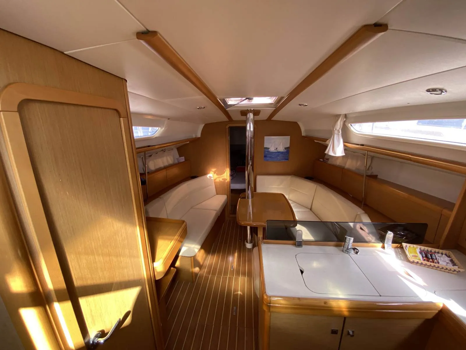 Sun Odyssey 36i Blue Sky — снимка на яхтата 12