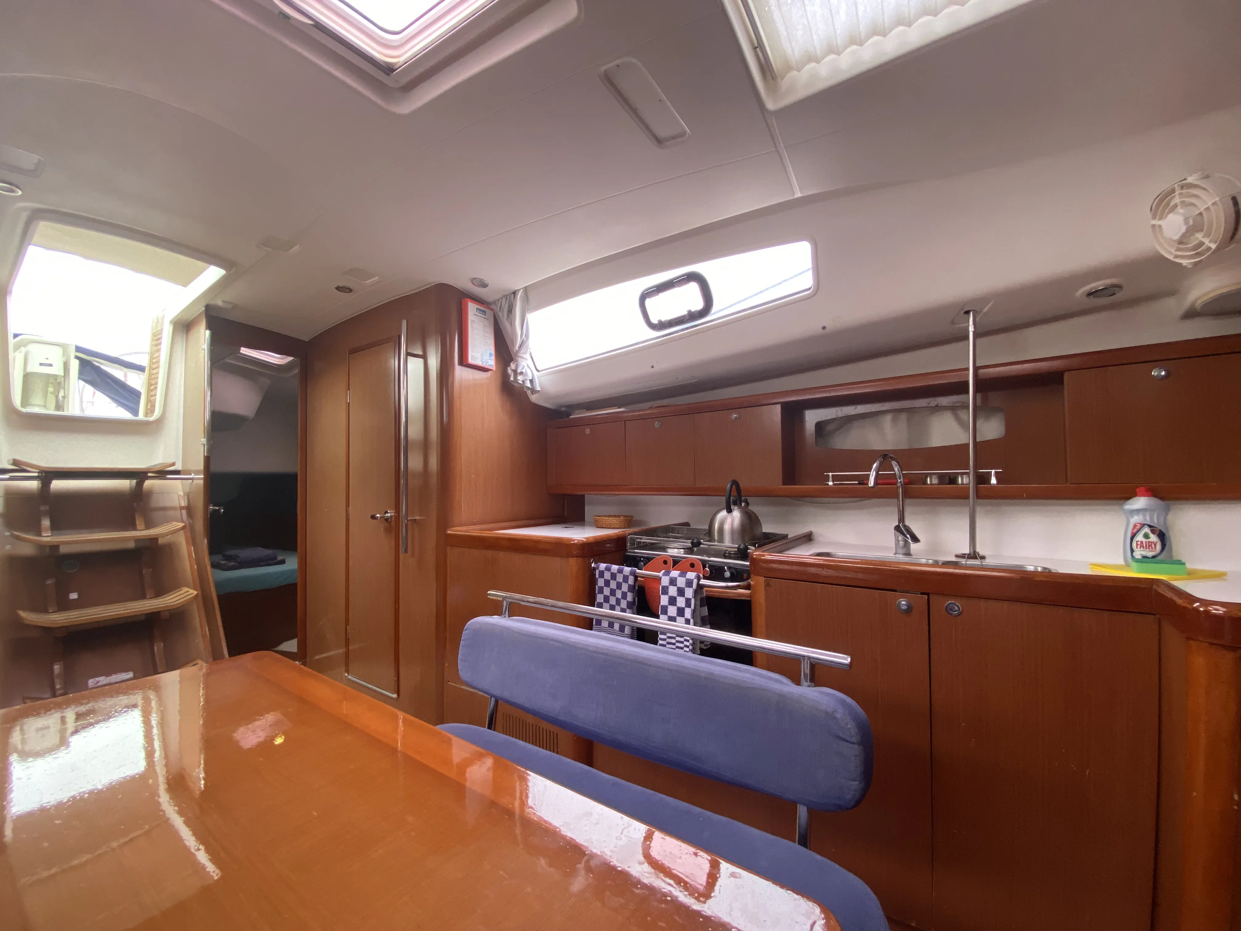 Oceanis 43 Bliss — фотография яхты 18