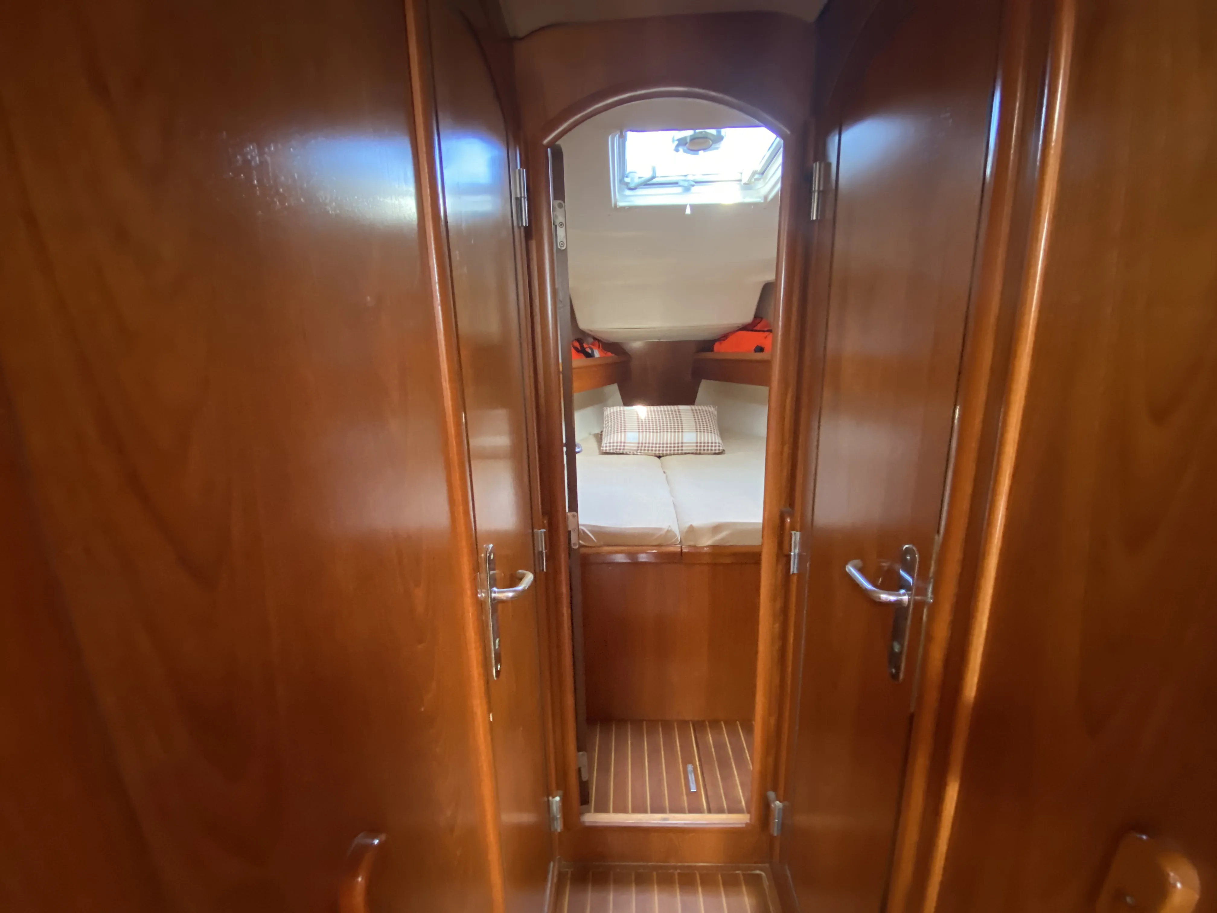 Sun Odyssey 43 Saida — фотография яхты 8